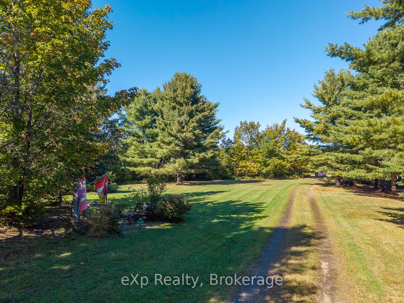 Photo 37 of 32 McKellar Lake Road, McKellar — HOMEH