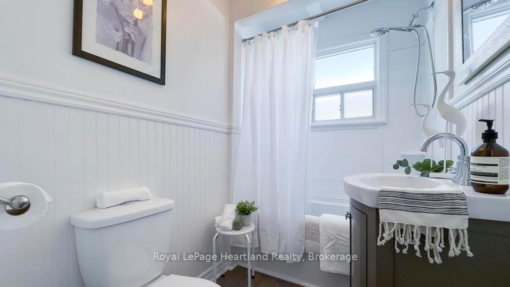 Photo 13 of 305 Mary Street, Goderich, Goderich (Town) — HOMEH