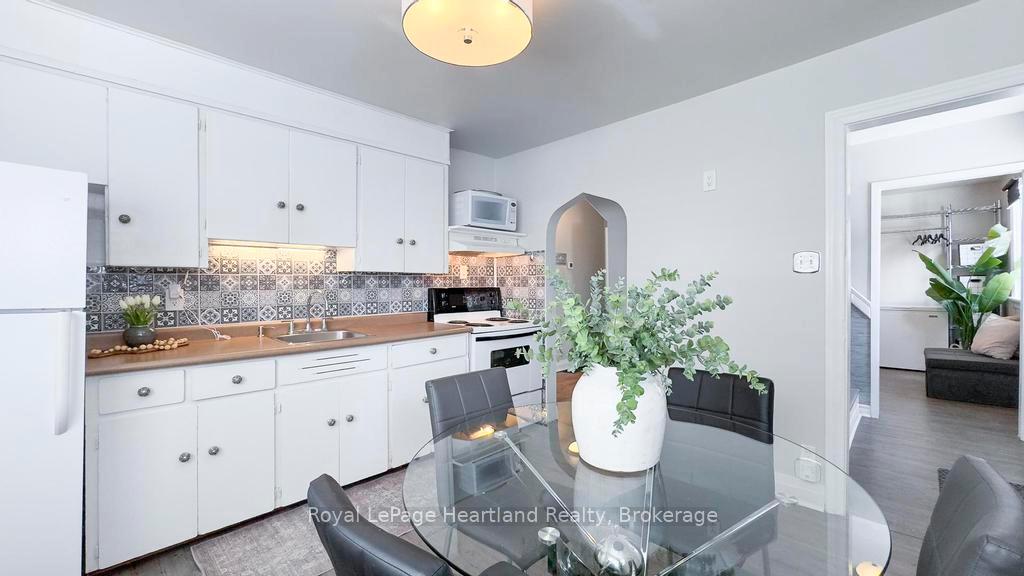 Photo 19 of 305 Mary Street, Goderich, Goderich (Town) — HOMEH