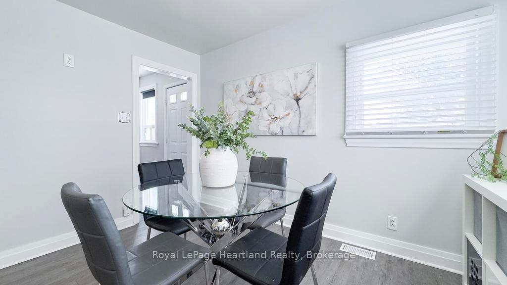 Photo 23 of 305 Mary Street, Goderich, Goderich (Town) — HOMEH