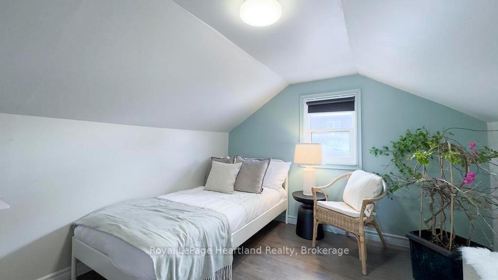 Photo 37 of 305 Mary Street, Goderich, Goderich (Town) — HOMEH