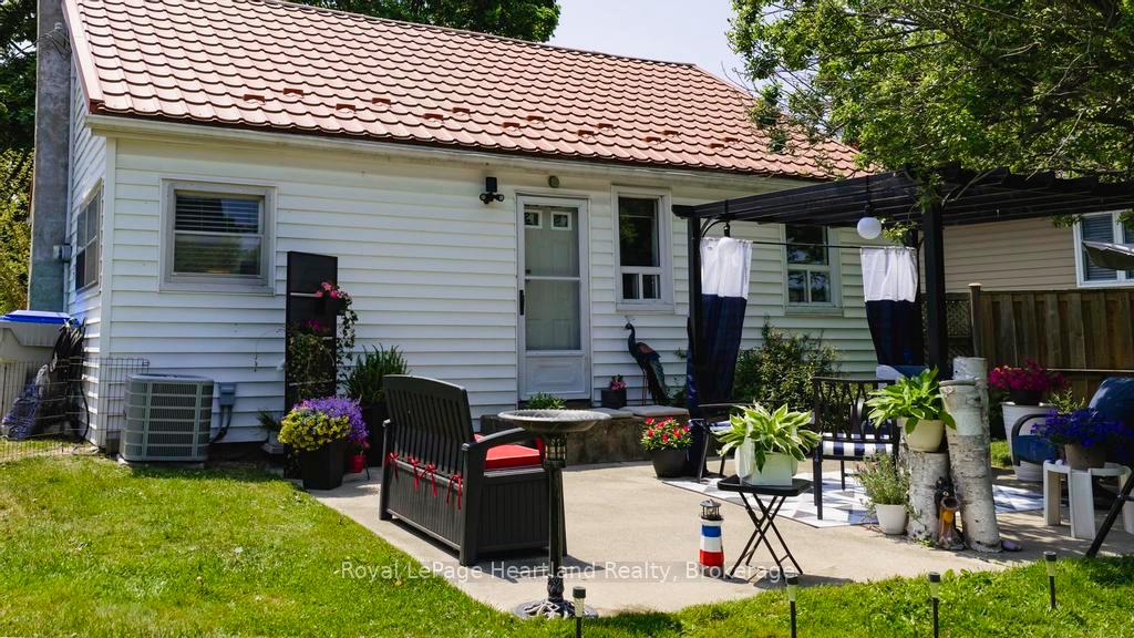 Photo 38 of 305 Mary Street, Goderich, Goderich (Town) — HOMEH