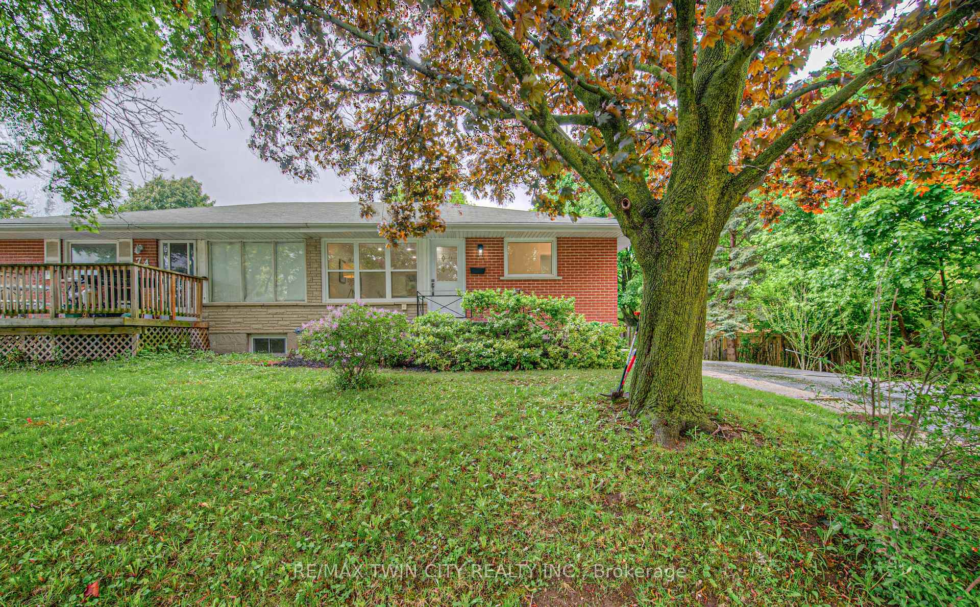 Photo 2 of 76 Ravine Drive, Cambridge — HOMEH