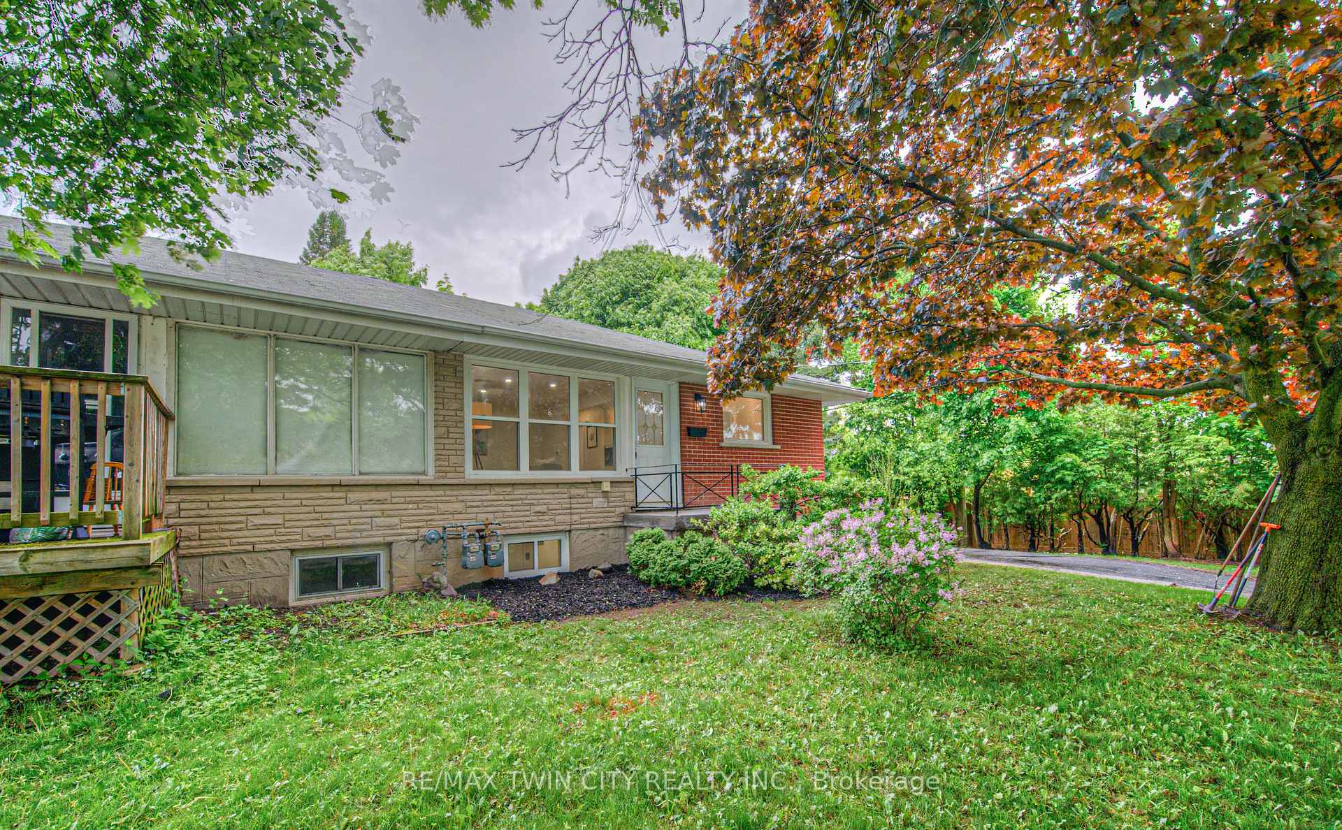Photo 6 of 76 Ravine Drive, Cambridge — HOMEH