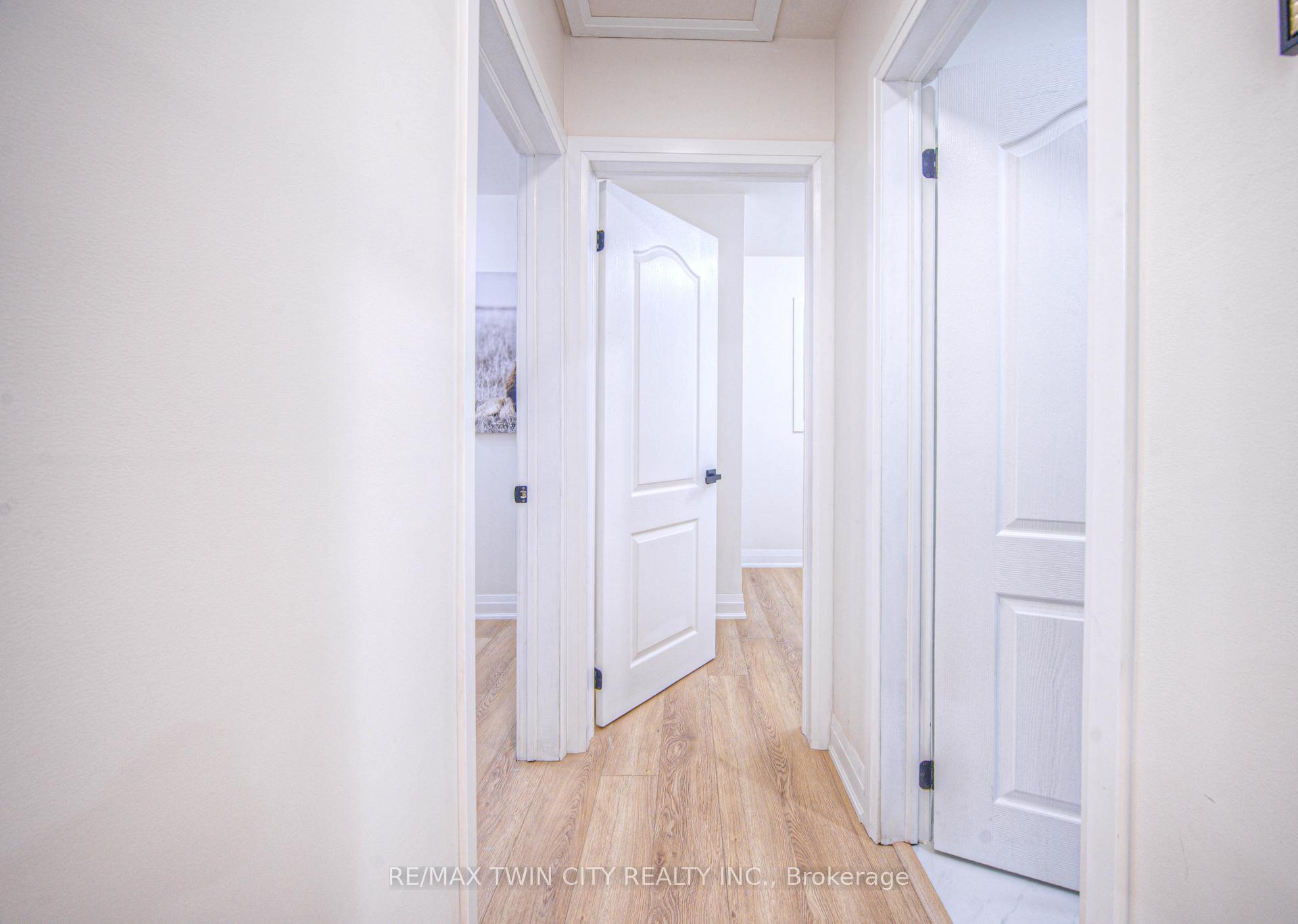 Photo 13 of 76 Ravine Drive, Cambridge — HOMEH