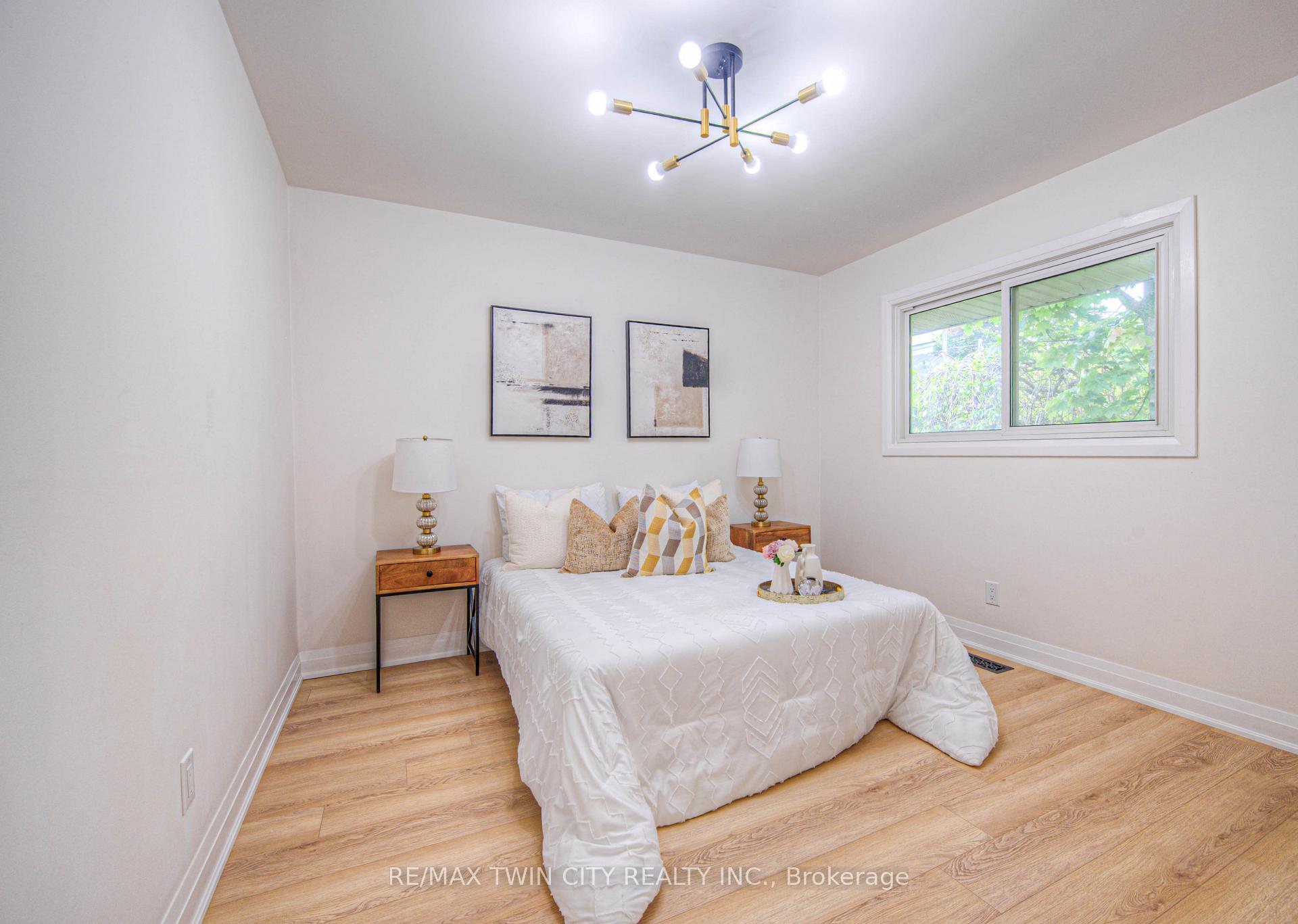 Photo 15 of 76 Ravine Drive, Cambridge — HOMEH