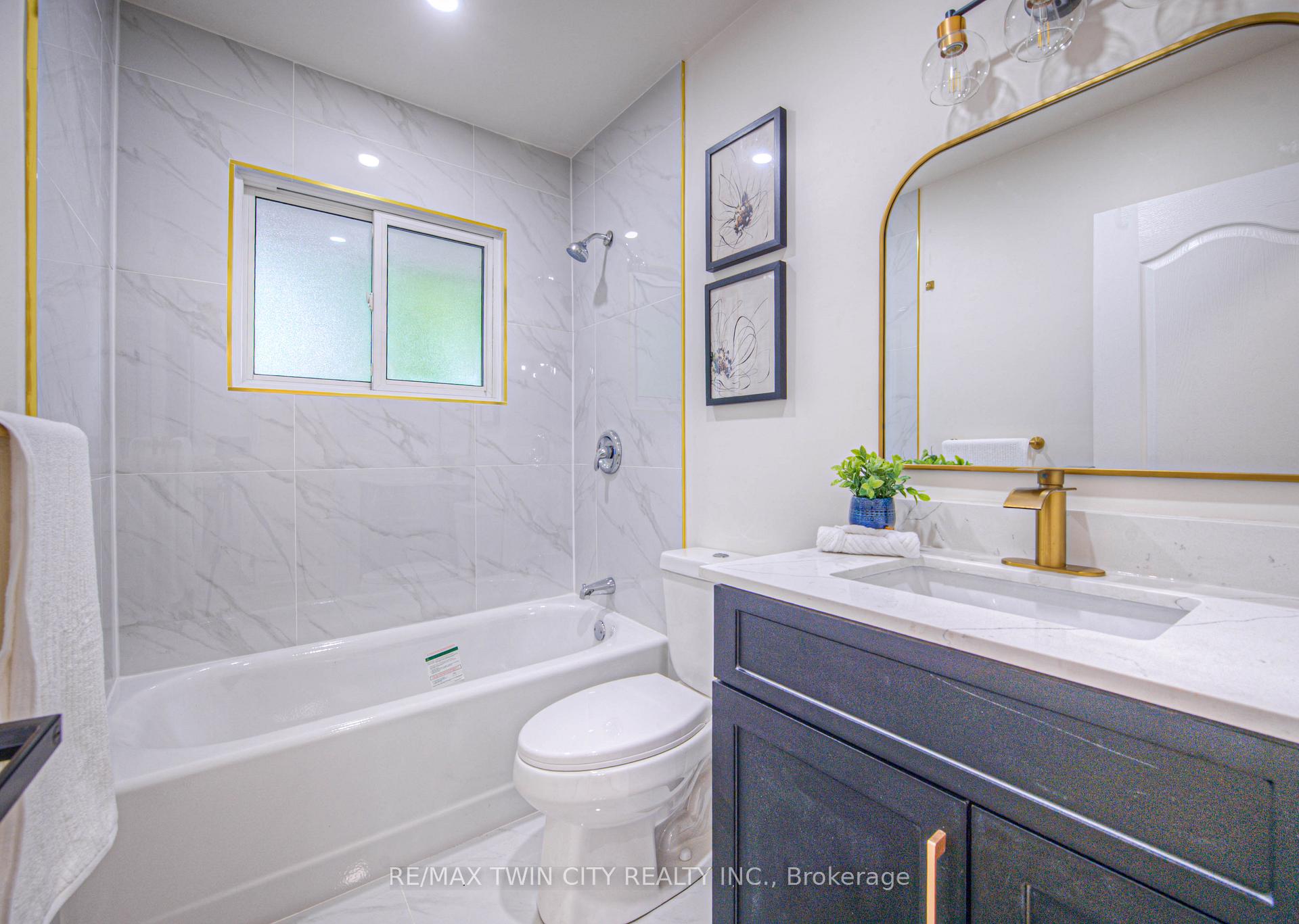 Photo 18 of 76 Ravine Drive, Cambridge — HOMEH
