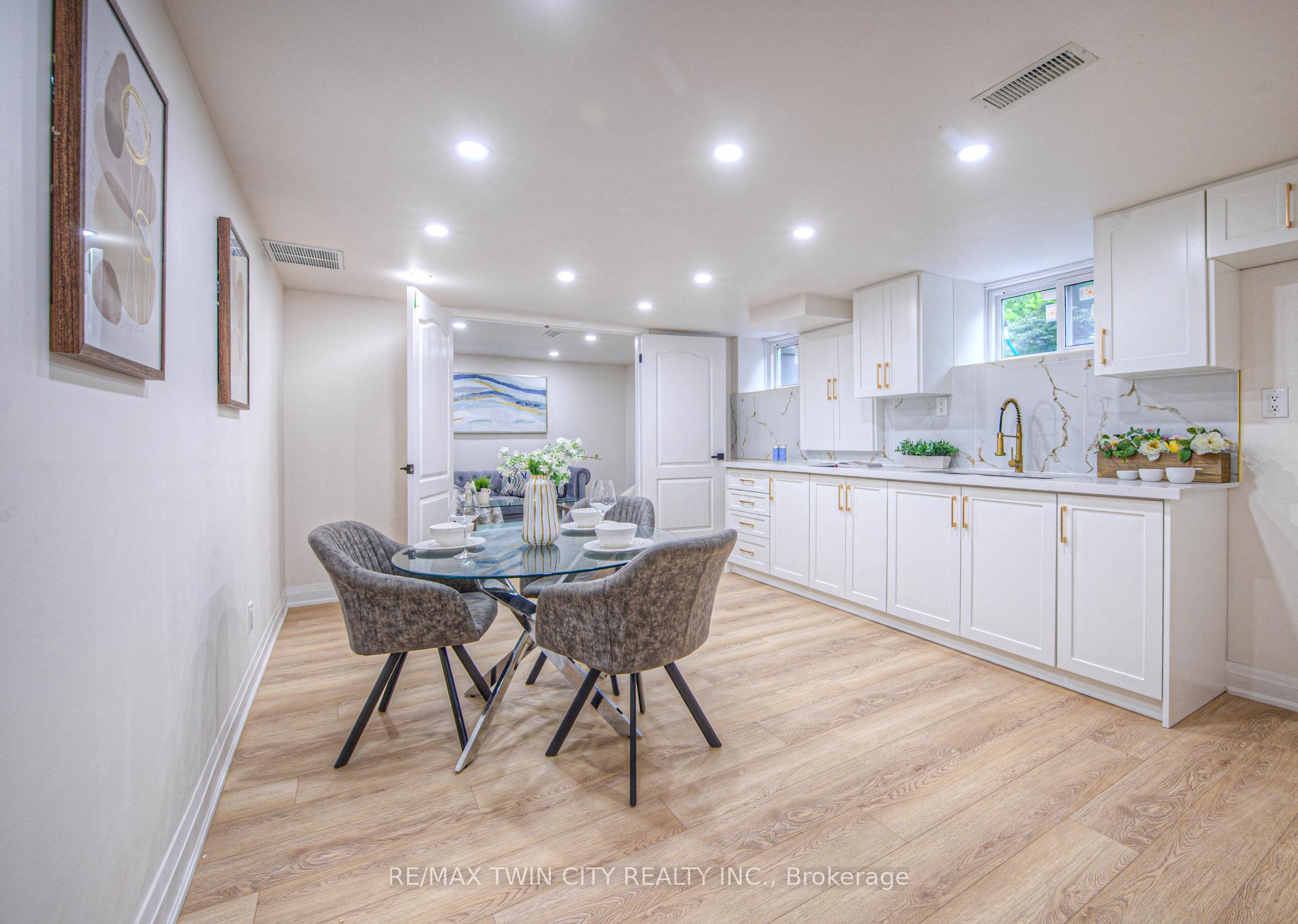 Photo 21 of 76 Ravine Drive, Cambridge — HOMEH