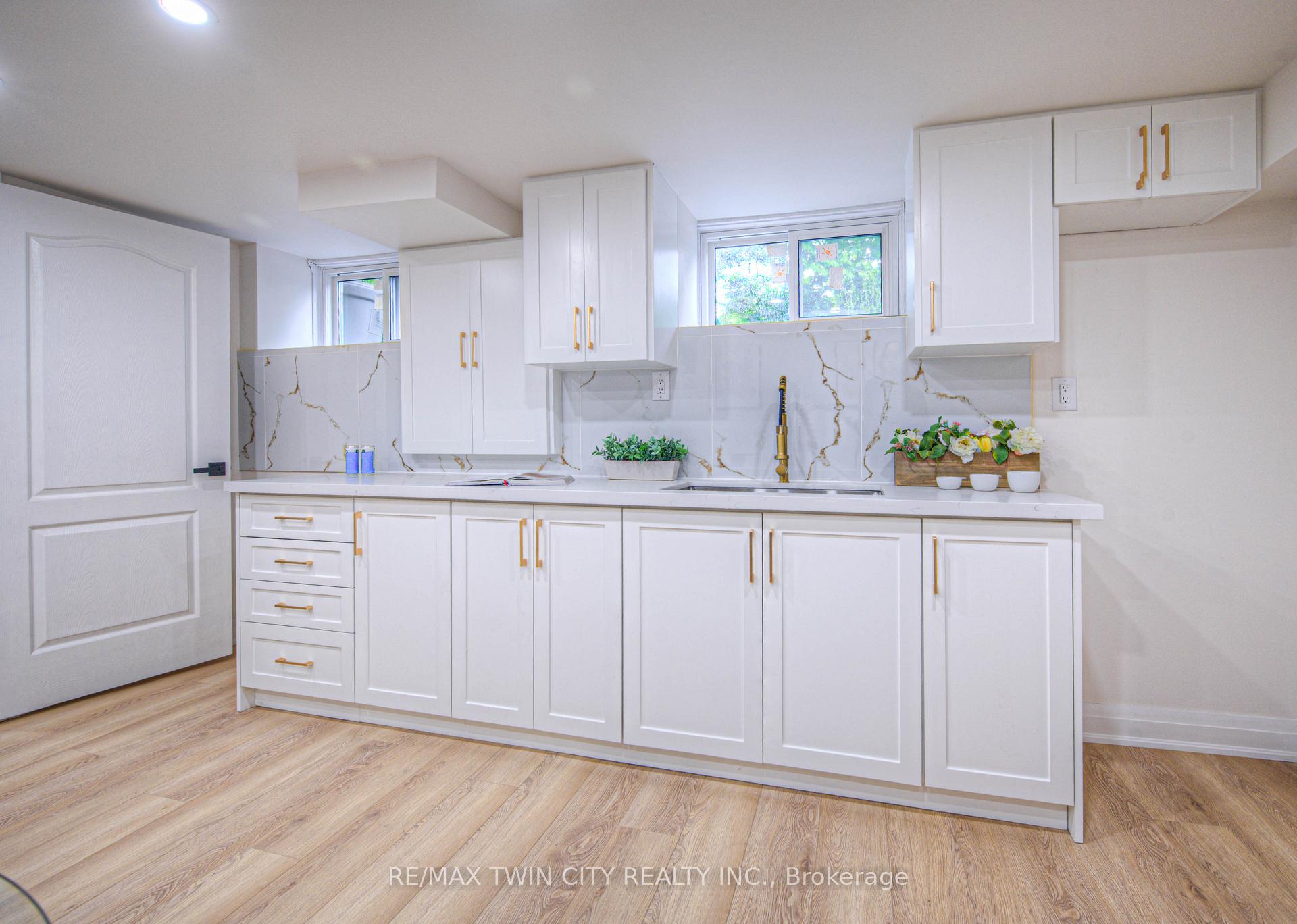 Photo 23 of 76 Ravine Drive, Cambridge — HOMEH