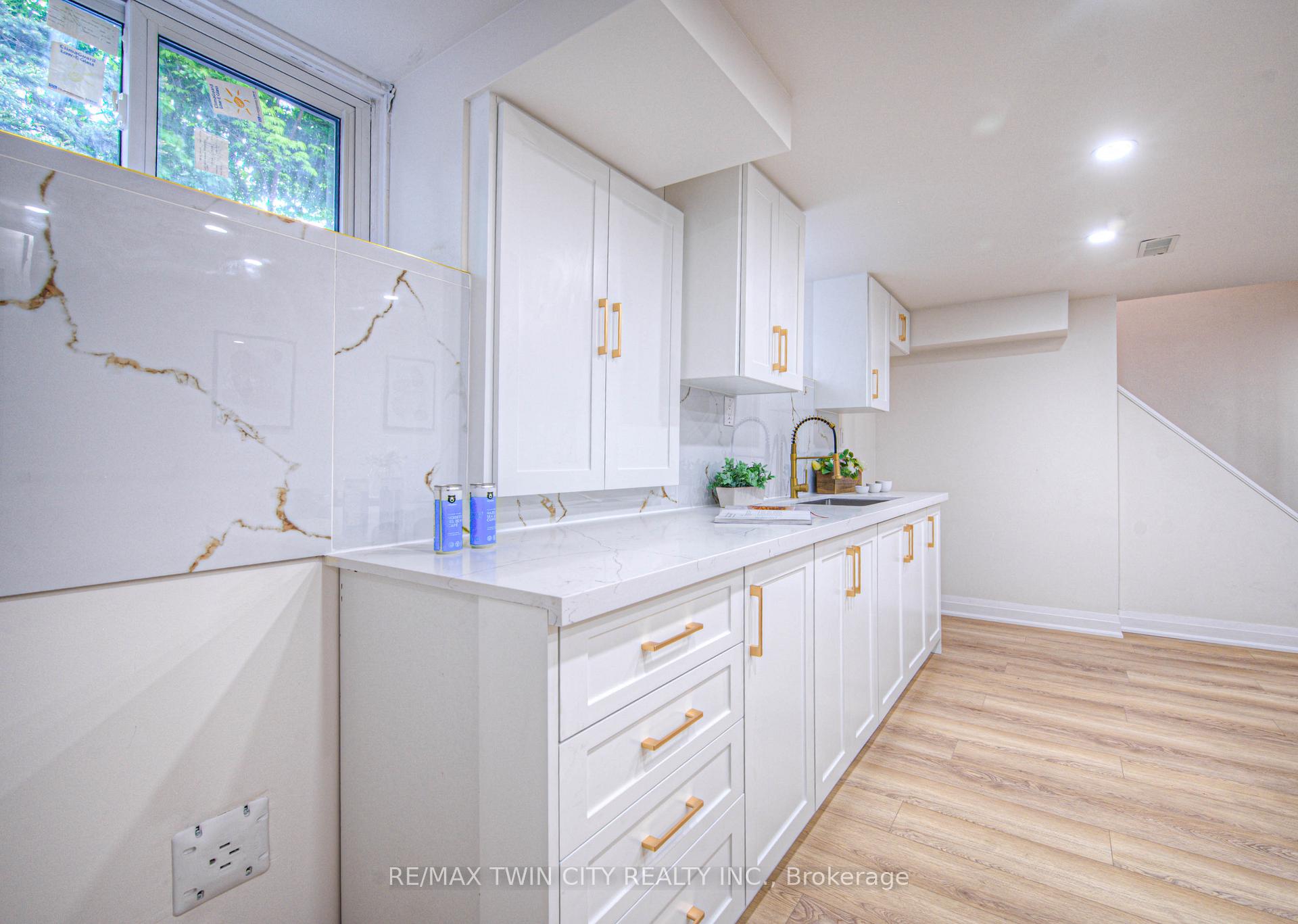 Photo 26 of 76 Ravine Drive, Cambridge — HOMEH