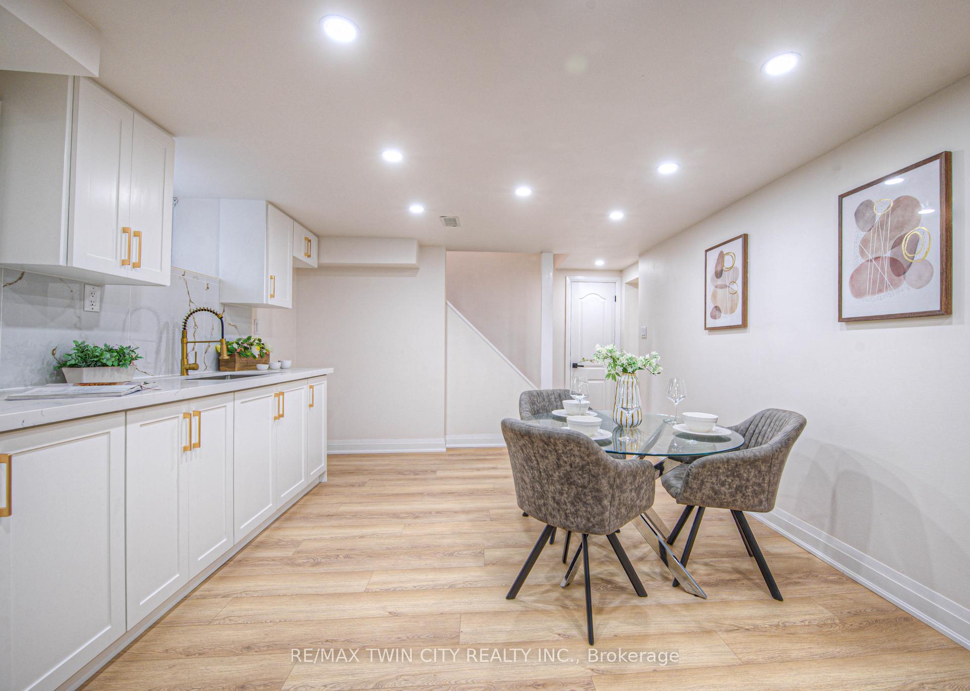 Photo 29 of 76 Ravine Drive, Cambridge — HOMEH