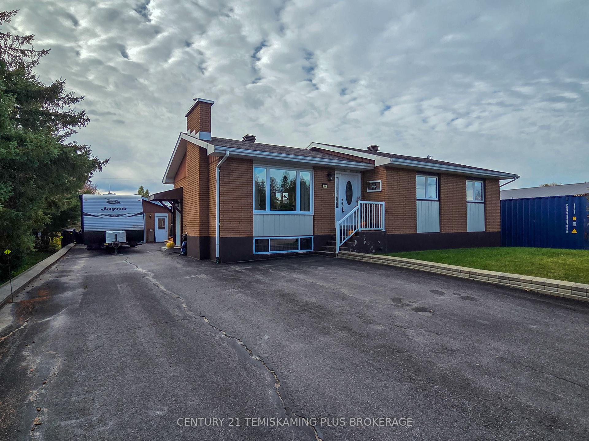 Photo 1 of 29 Eleventh Street, Armstrong, Earlton — HOMEH