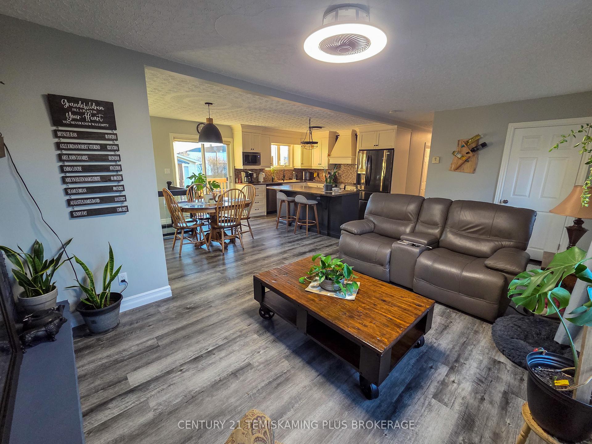 Photo 4 of 29 Eleventh Street, Armstrong, Earlton — HOMEH