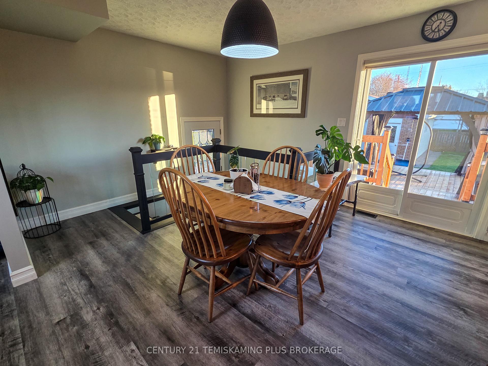 Photo 8 of 29 Eleventh Street, Armstrong, Earlton — HOMEH