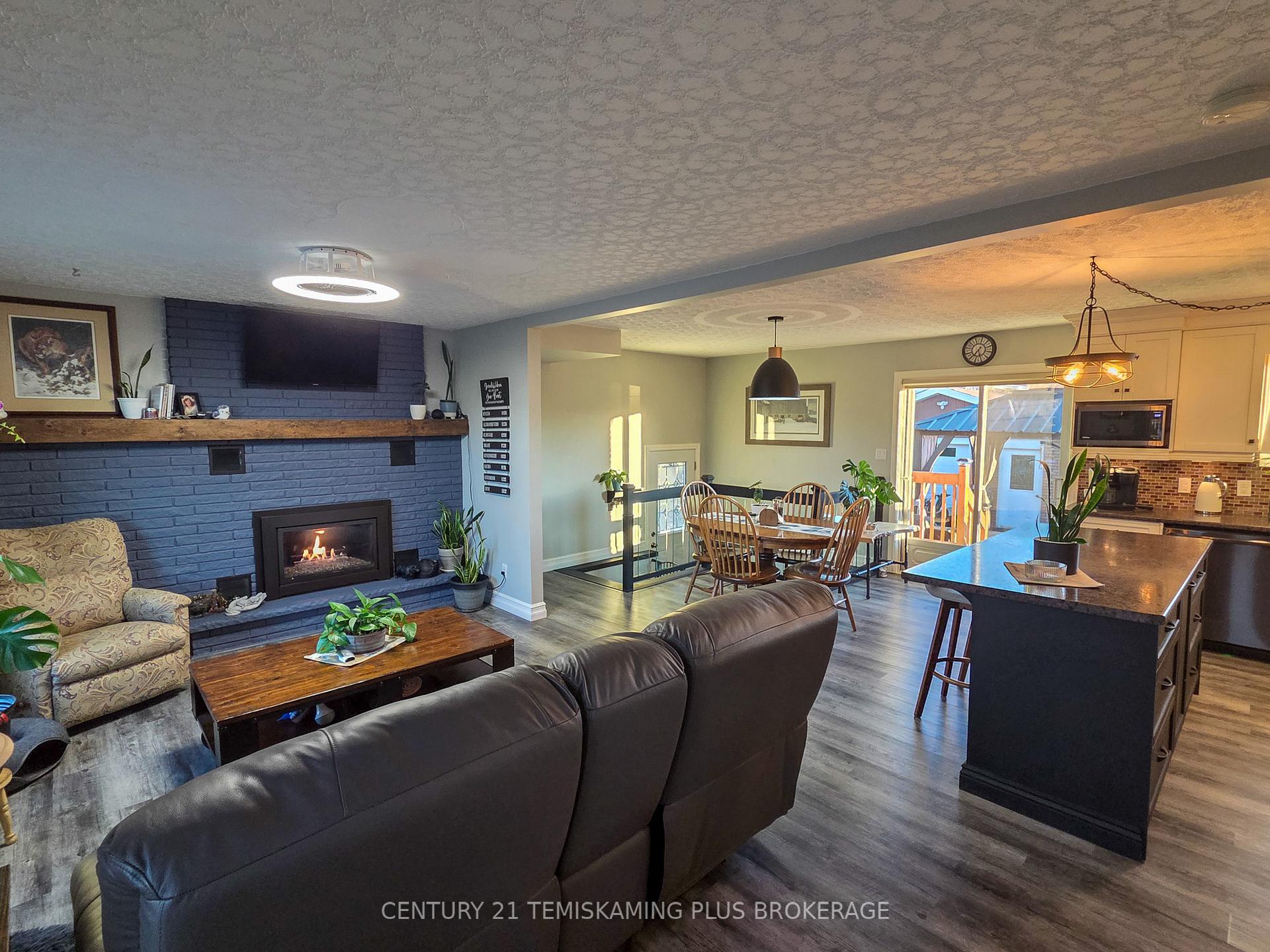 Photo 9 of 29 Eleventh Street, Armstrong, Earlton — HOMEH
