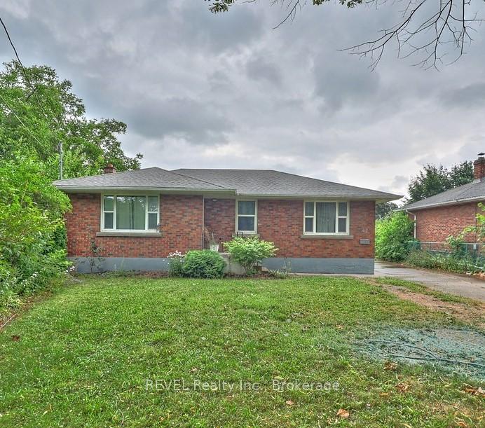 Photo 2 of 42 Chalmers Street, St. Catharines, Facer — HOMEH
