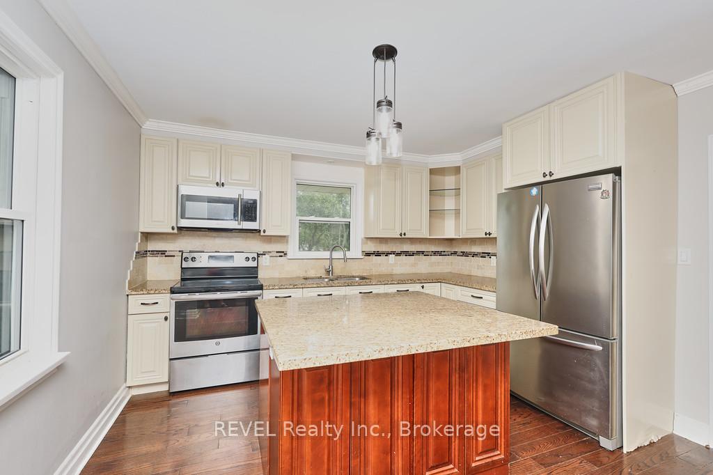 Photo 18 of 42 Chalmers Street, St. Catharines, Facer — HOMEH