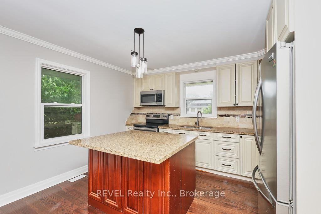Photo 5 of 42 Chalmers Street, St. Catharines, Facer — HOMEH
