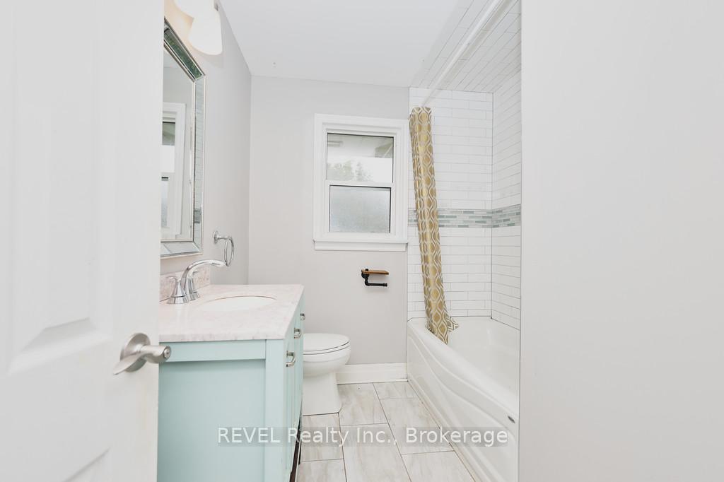 Photo 9 of 42 Chalmers Street, St. Catharines, Facer — HOMEH