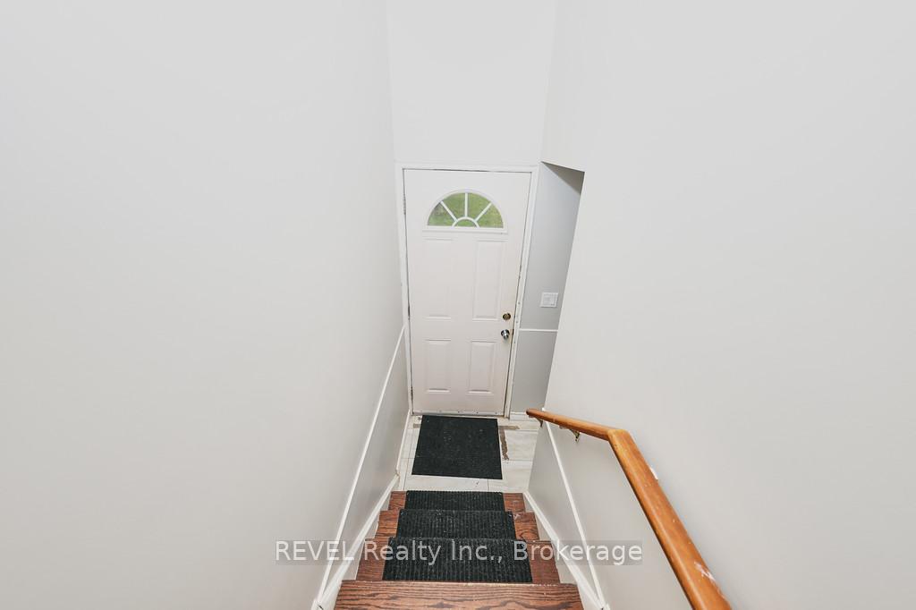Photo 10 of 42 Chalmers Street, St. Catharines, Facer — HOMEH