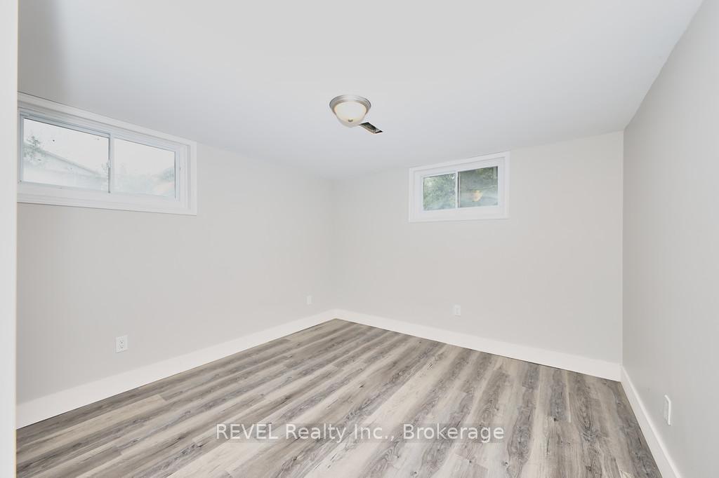 Photo 14 of 42 Chalmers Street, St. Catharines, Facer — HOMEH