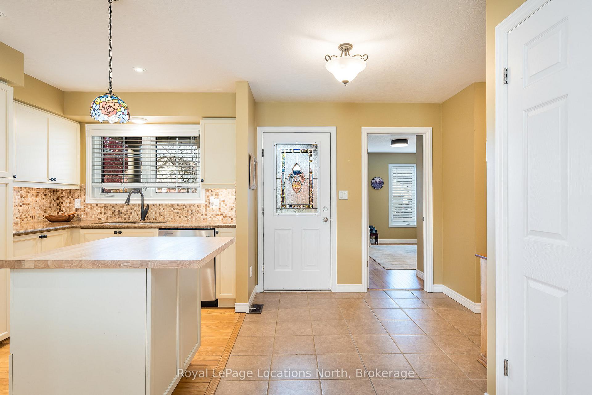 Photo 11 of 29 Alyssa Drive, Collingwood — HOMEH