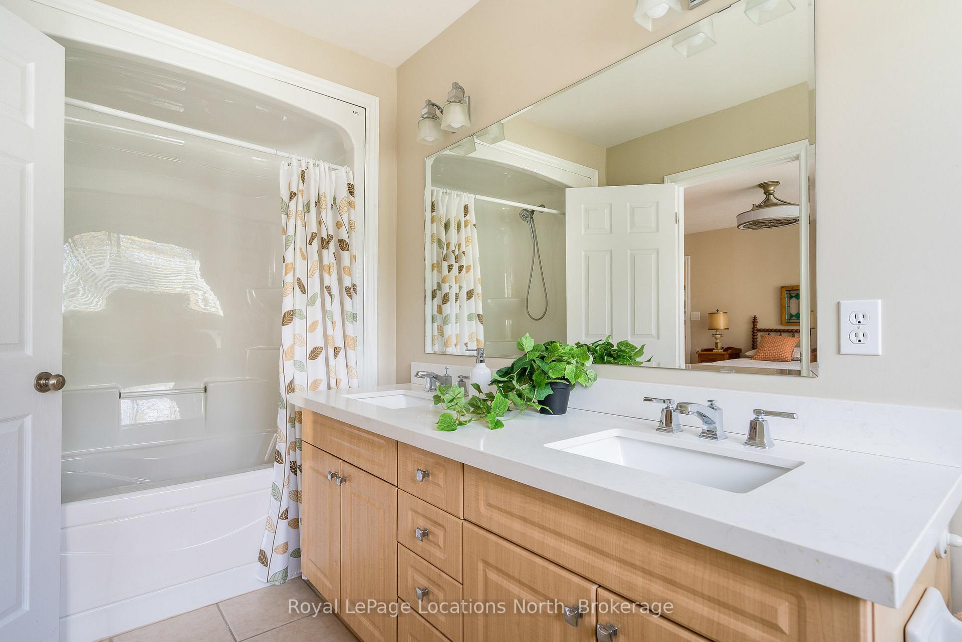 Photo 24 of 29 Alyssa Drive, Collingwood — HOMEH