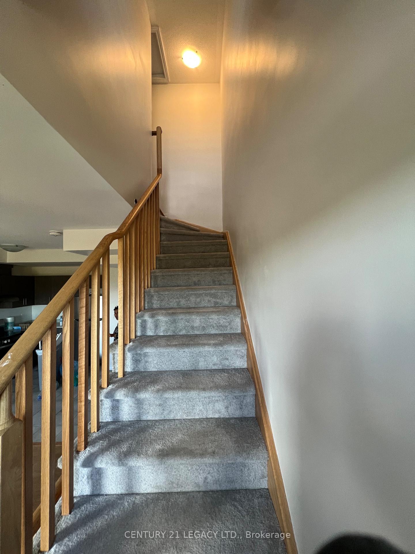 Photo 4 of 1530 Bloor Street, Clarington, Courtice — HOMEH