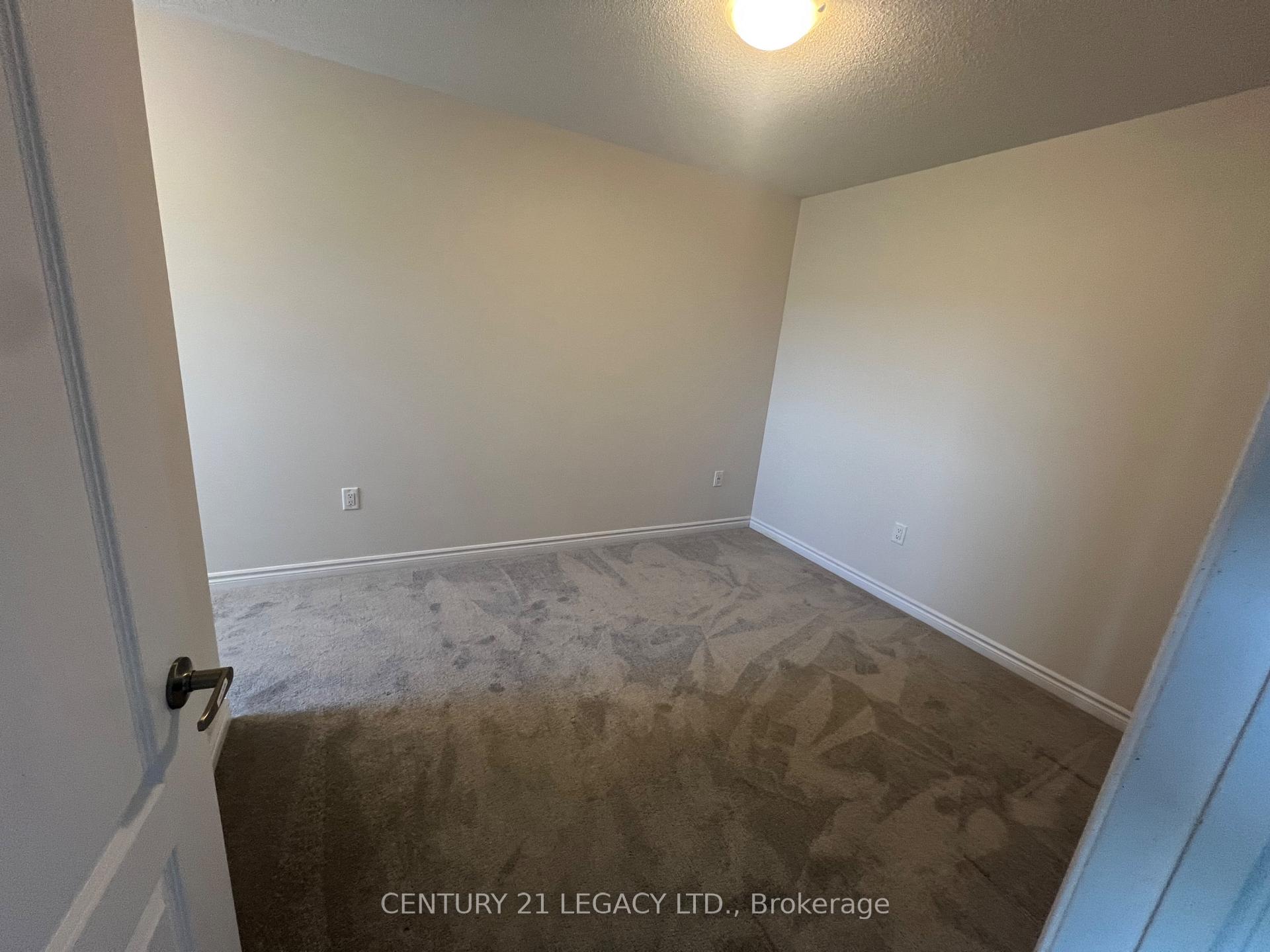 Photo 10 of 1530 Bloor Street, Clarington, Courtice — HOMEH