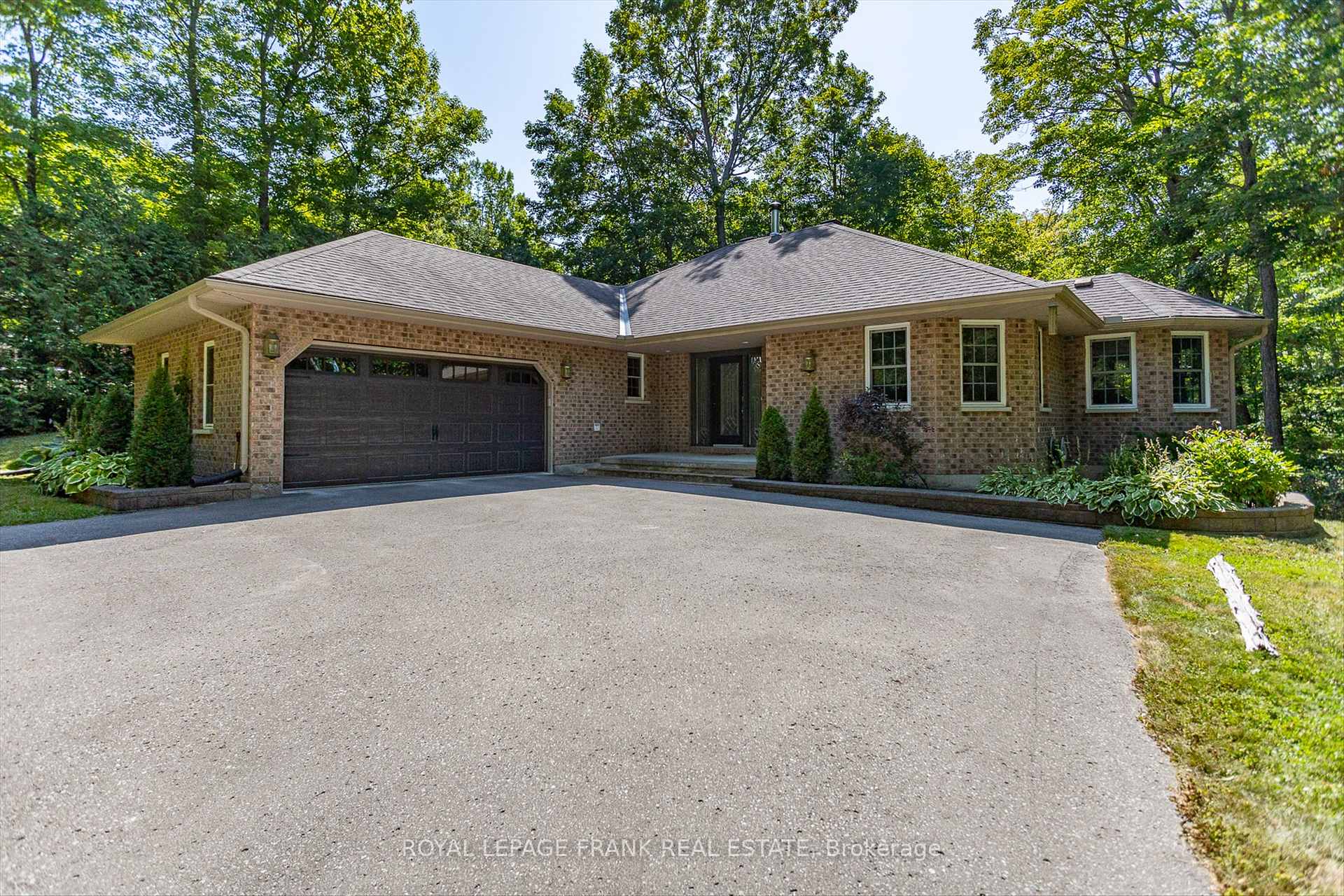 Photo 2 of 24 Deer Avenue, Cavan Monaghan, Cavan Twp — HOMEH