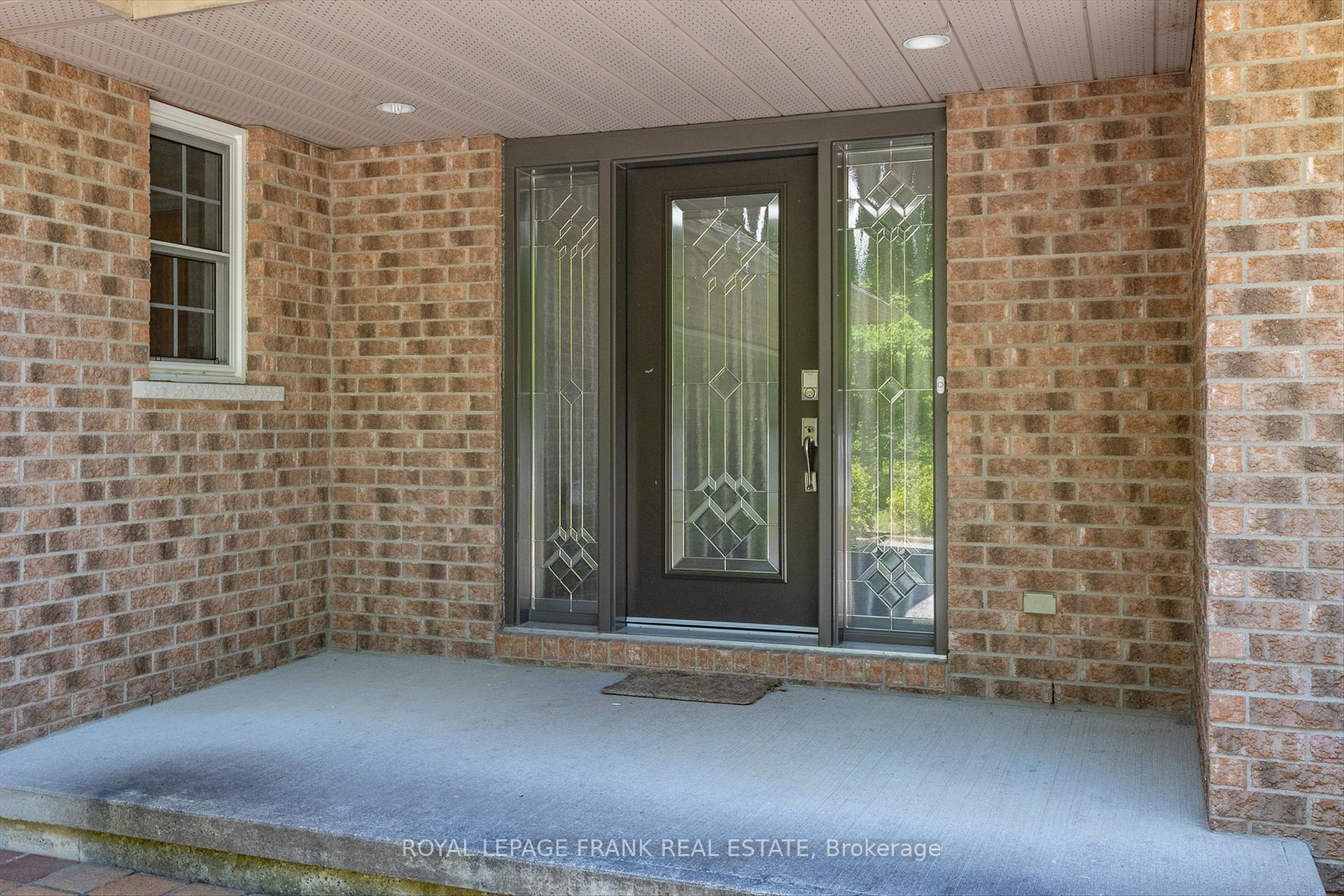 Photo 4 of 24 Deer Avenue, Cavan Monaghan, Cavan Twp — HOMEH