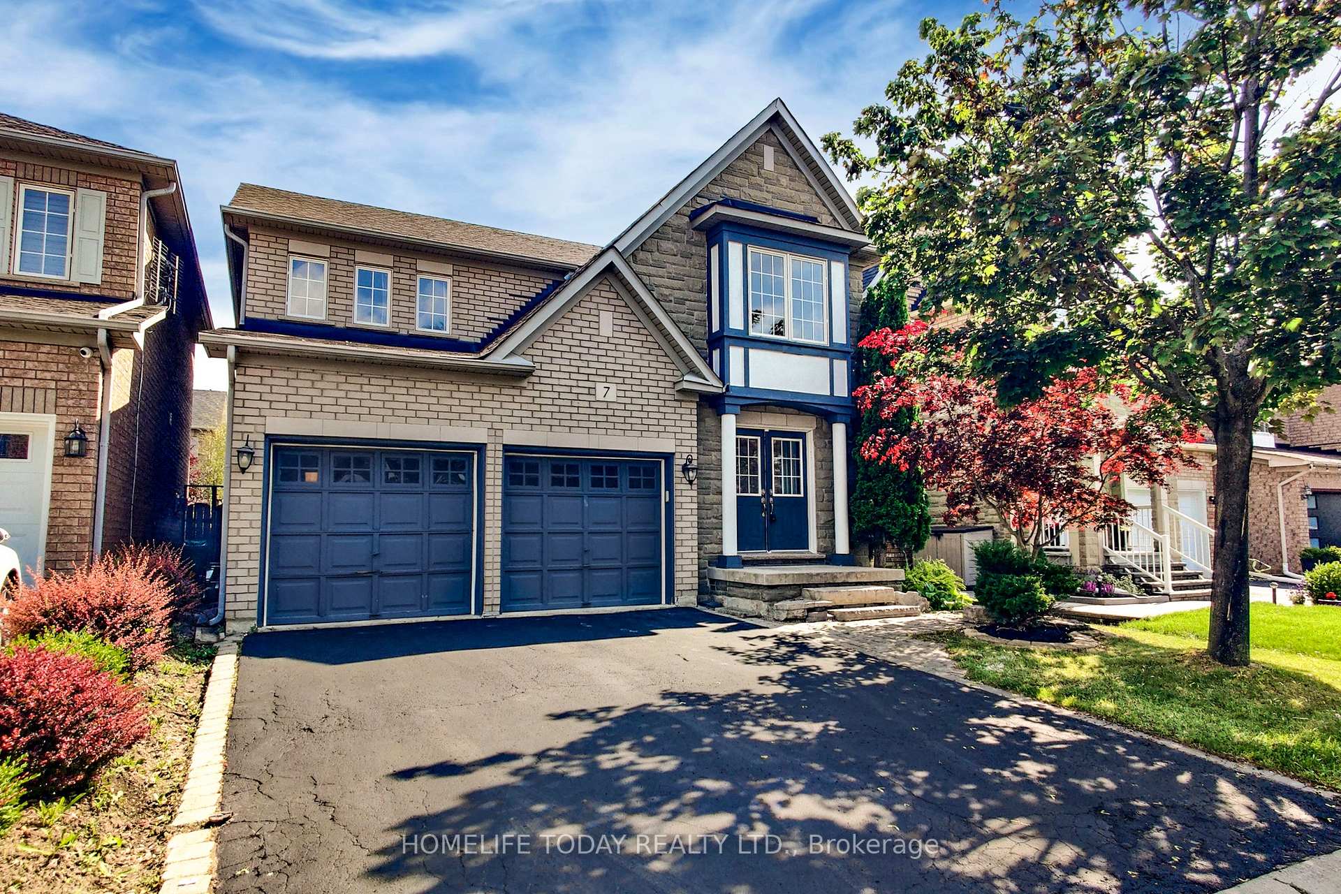 Photo 1 of 7 Colbeck Crescent, Brampton, Fletcher's Meadow — HOMEH