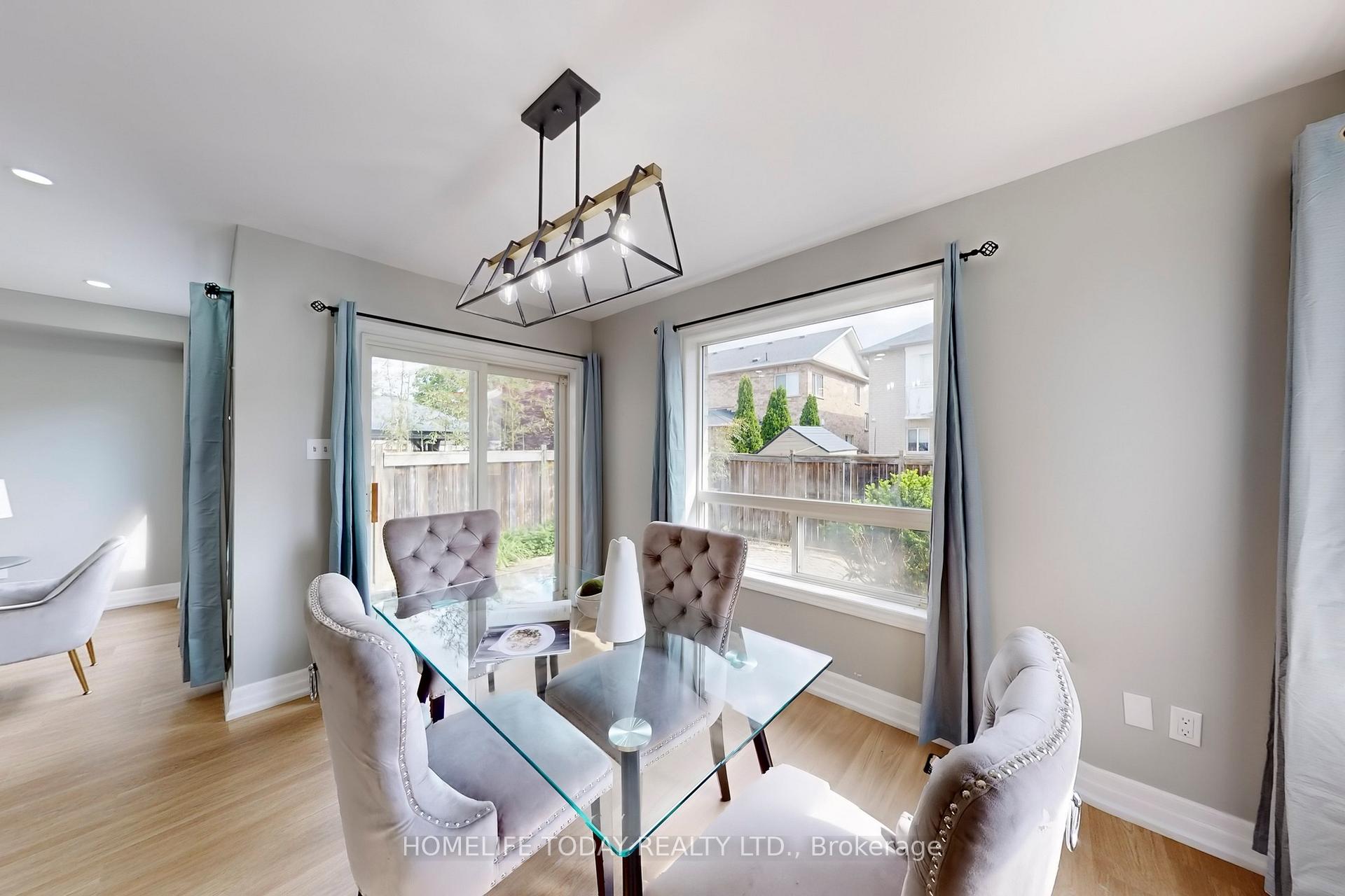 Photo 10 of 7 Colbeck Crescent, Brampton, Fletcher's Meadow — HOMEH