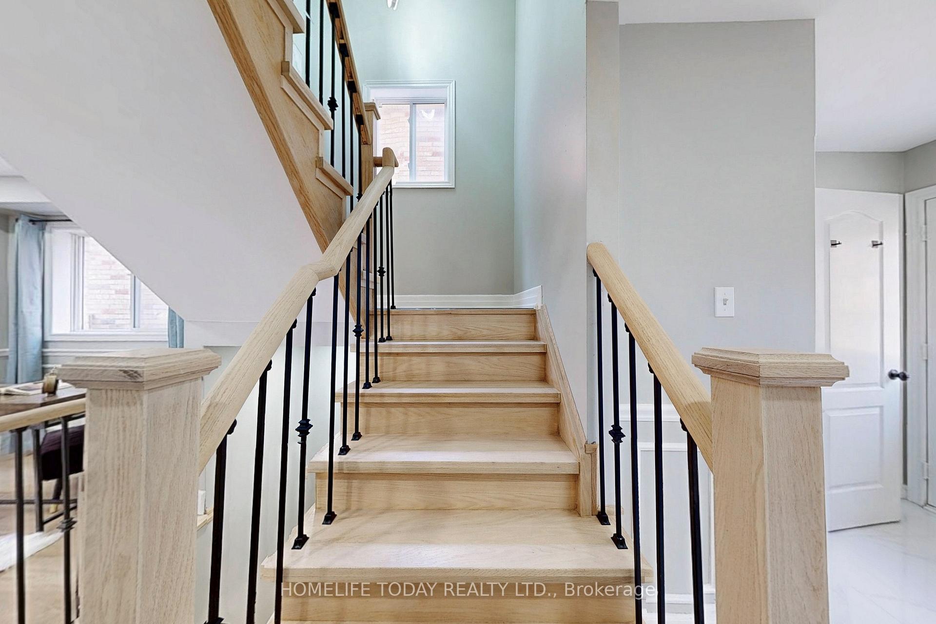 Photo 25 of 7 Colbeck Crescent, Brampton, Fletcher's Meadow — HOMEH