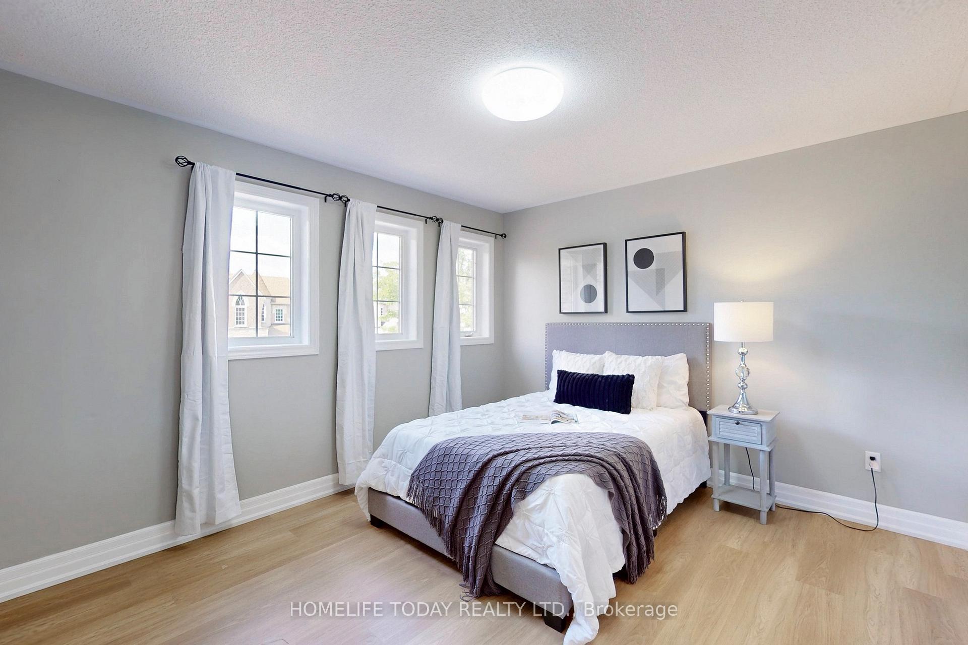 Photo 34 of 7 Colbeck Crescent, Brampton, Fletcher's Meadow — HOMEH