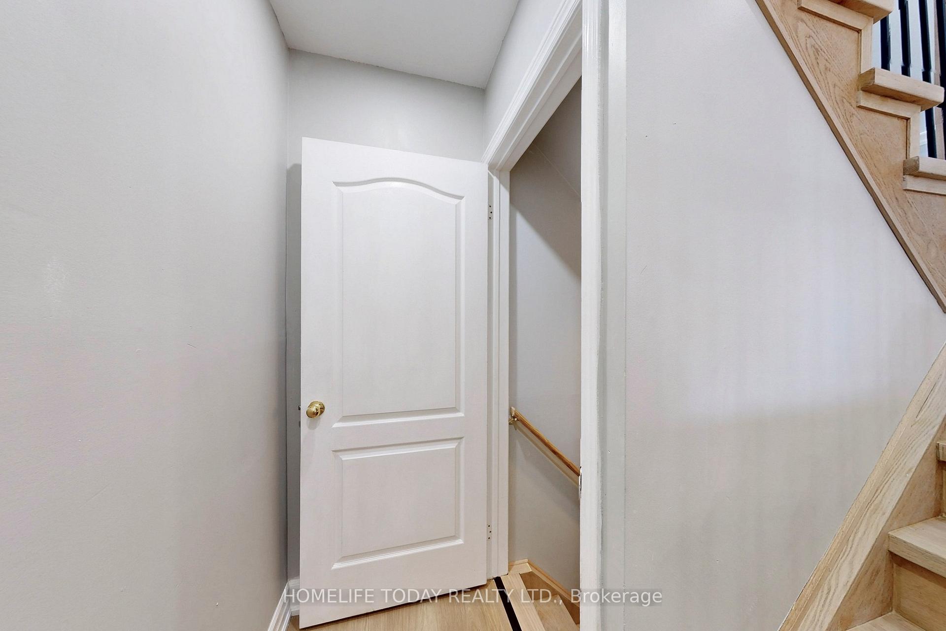 Photo 41 of 7 Colbeck Crescent, Brampton, Fletcher's Meadow — HOMEH