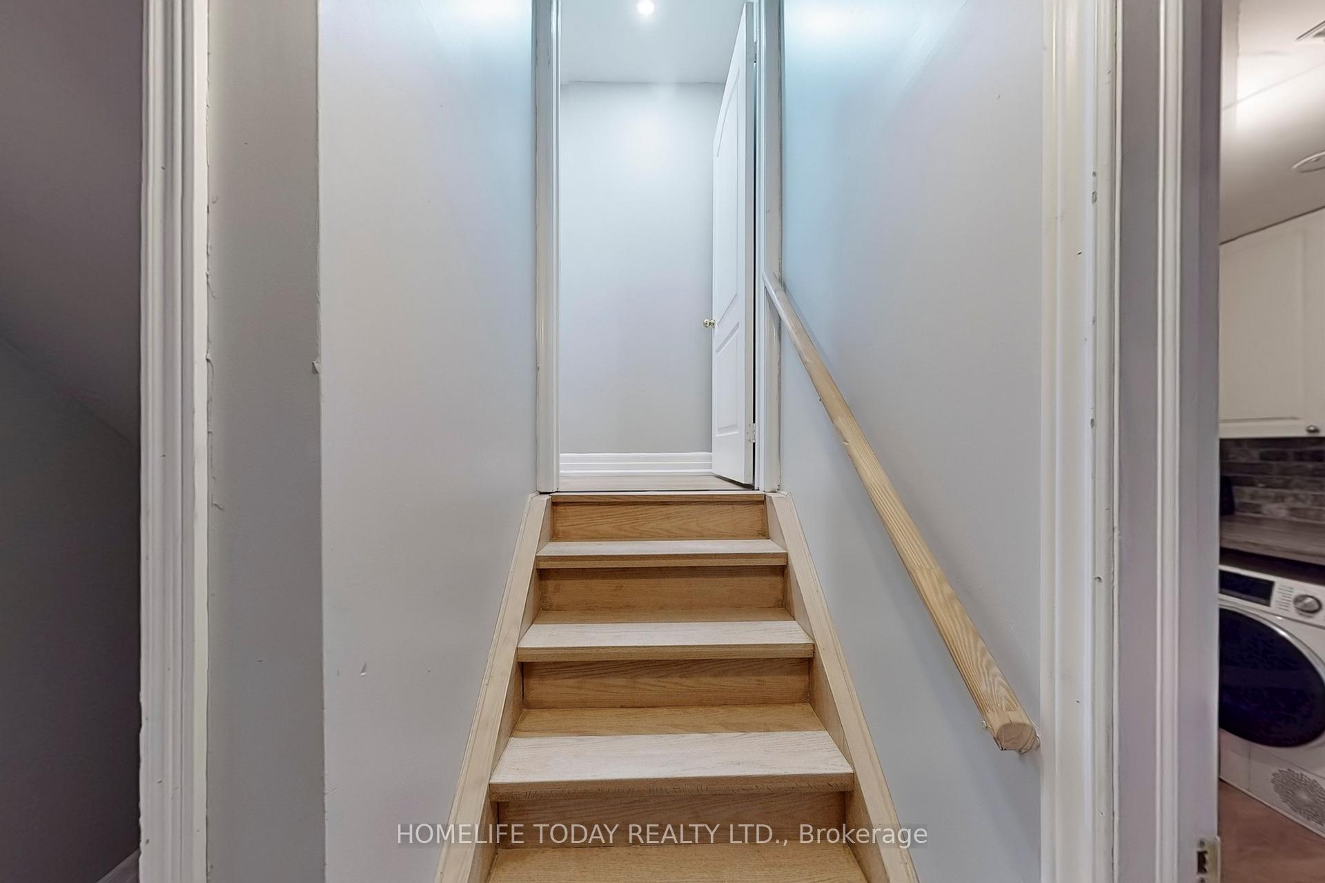 Photo 42 of 7 Colbeck Crescent, Brampton, Fletcher's Meadow — HOMEH