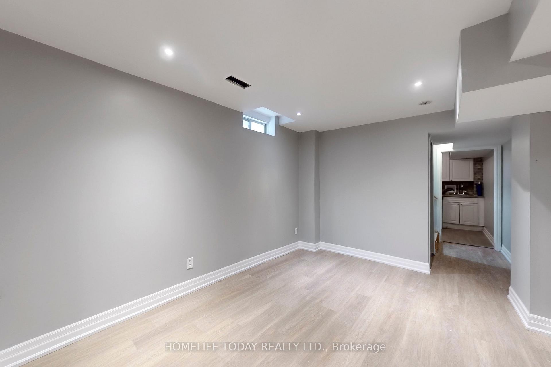 Photo 43 of 7 Colbeck Crescent, Brampton, Fletcher's Meadow — HOMEH