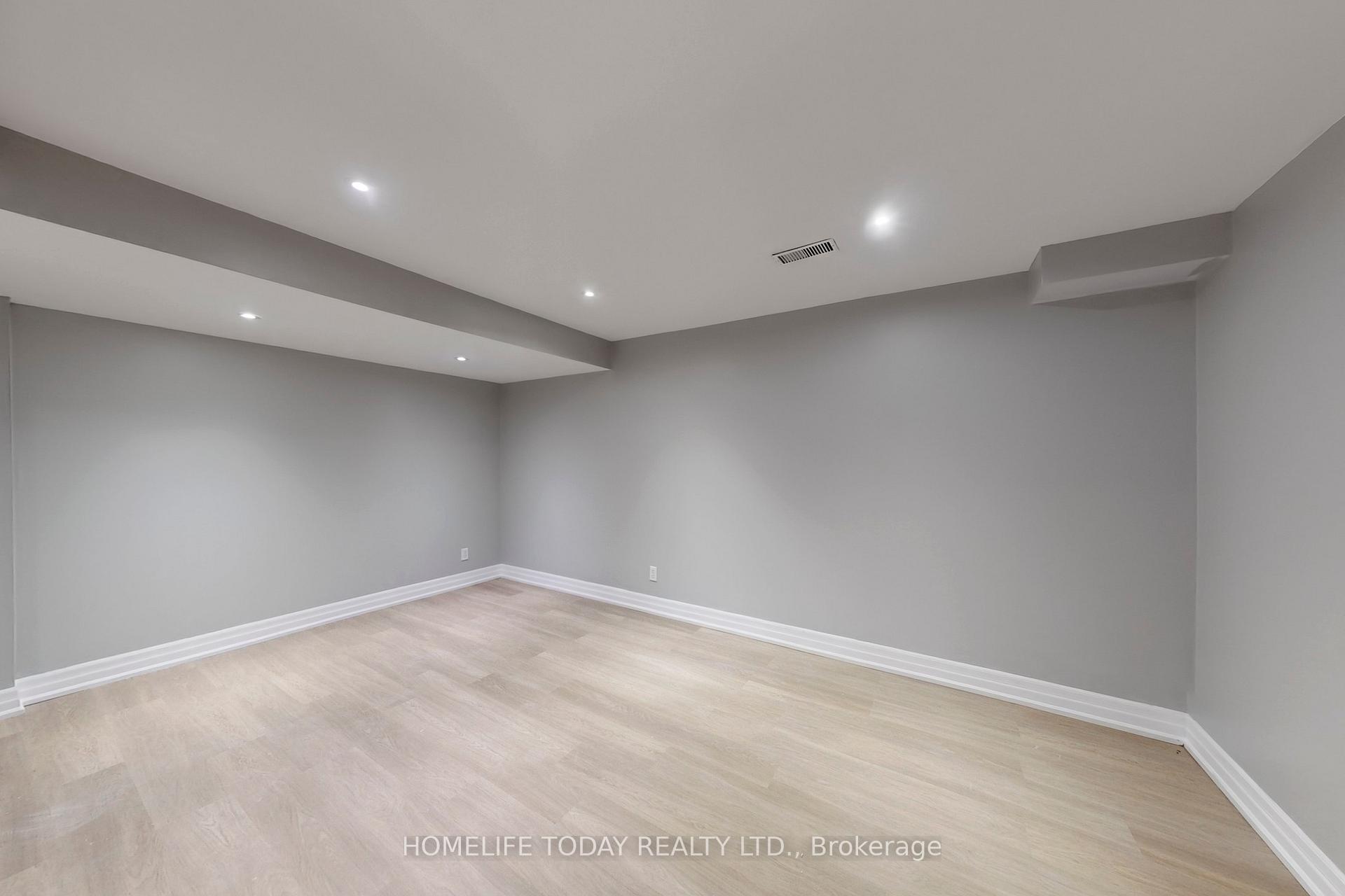Photo 44 of 7 Colbeck Crescent, Brampton, Fletcher's Meadow — HOMEH
