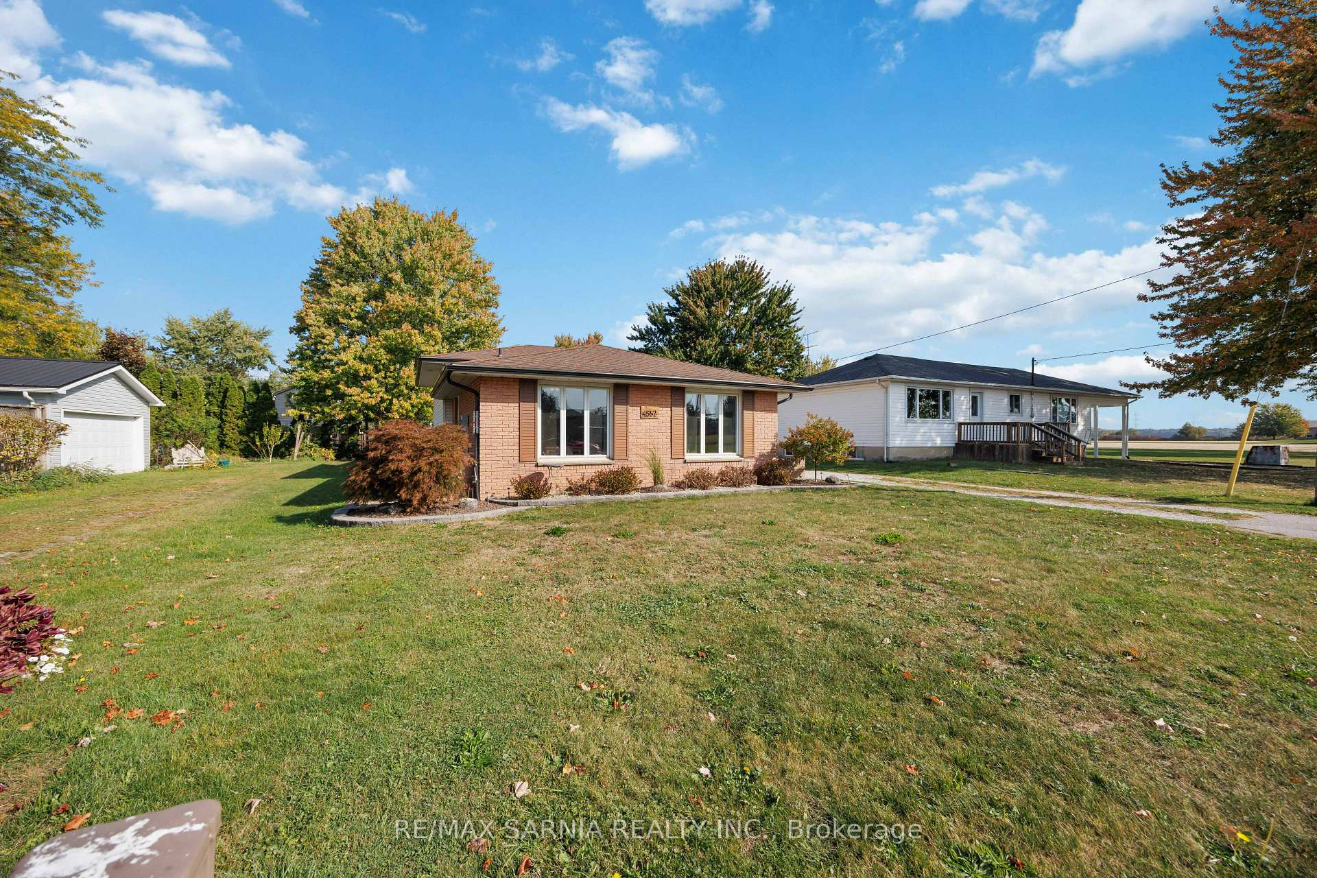 Photo 2 of 4552 Shamrock Street, Enniskillen, Oil Springs — HOMEH