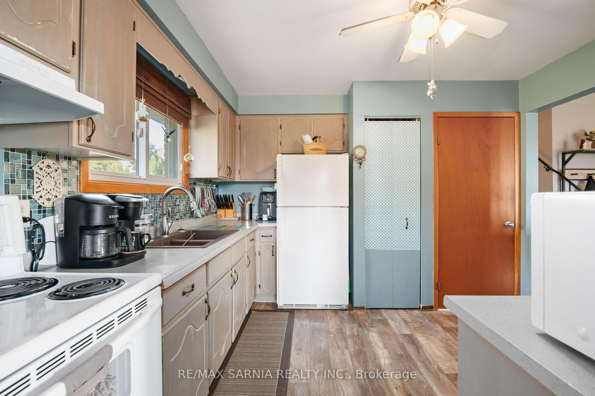 Photo 13 of 4552 Shamrock Street, Enniskillen, Oil Springs — HOMEH