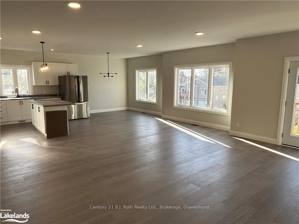 Photo 5 of Unit Unit B, 615 Wagner Street, Gravenhurst, Muskoka (S) — HOMEH