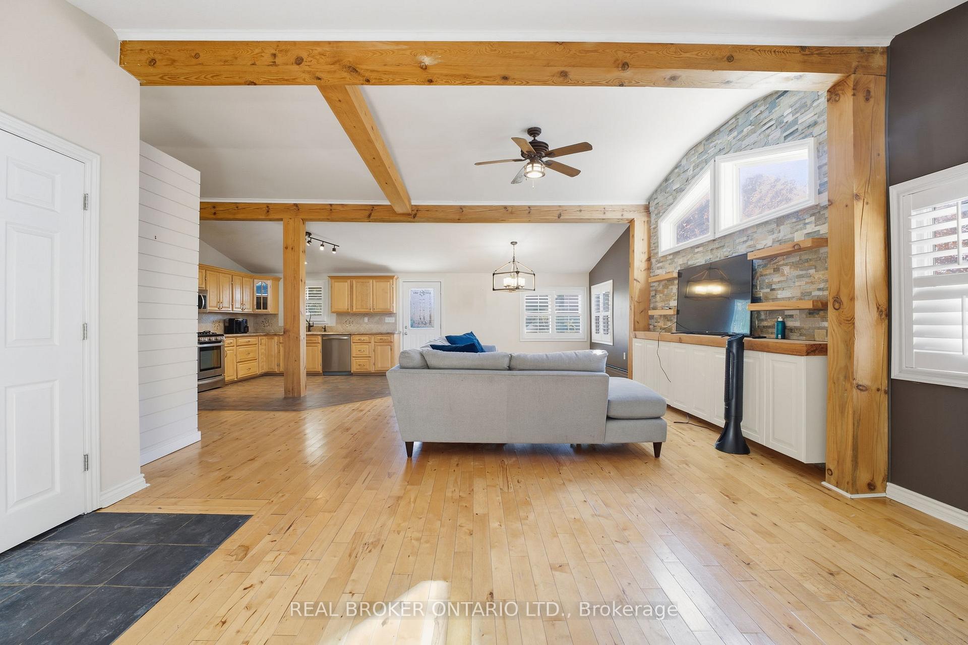 Photo 5 of 11683 Springfield Road, Malahide, Springfield — HOMEH