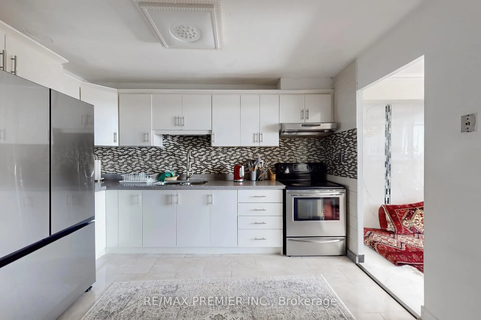 Photo 7 of Unit 1206, 60 Pavane Linkway, Toronto, Flemingdon Park — HOMEH