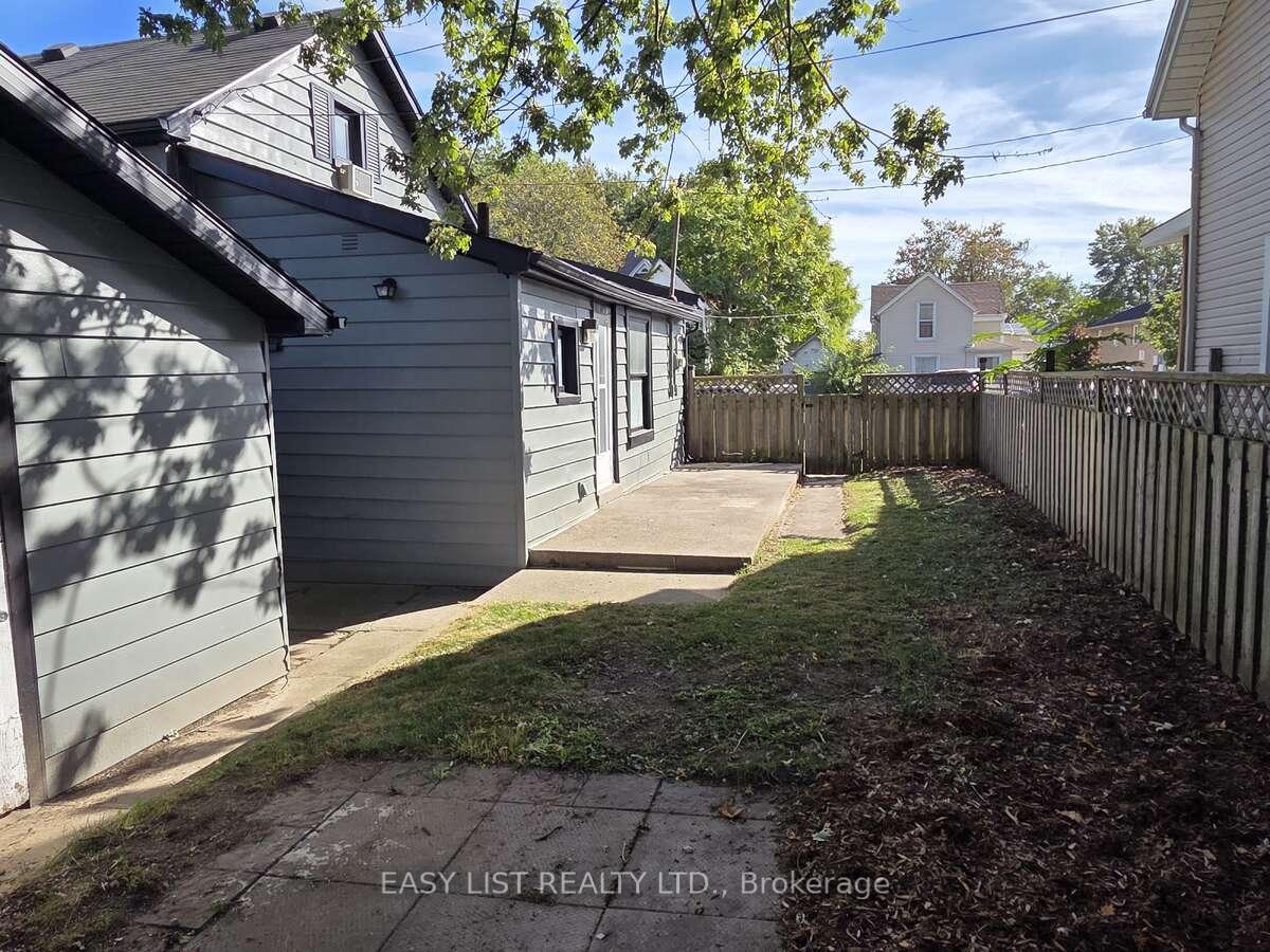 Photo 5 of 12 Montgomery Street, Leamington — HOMEH