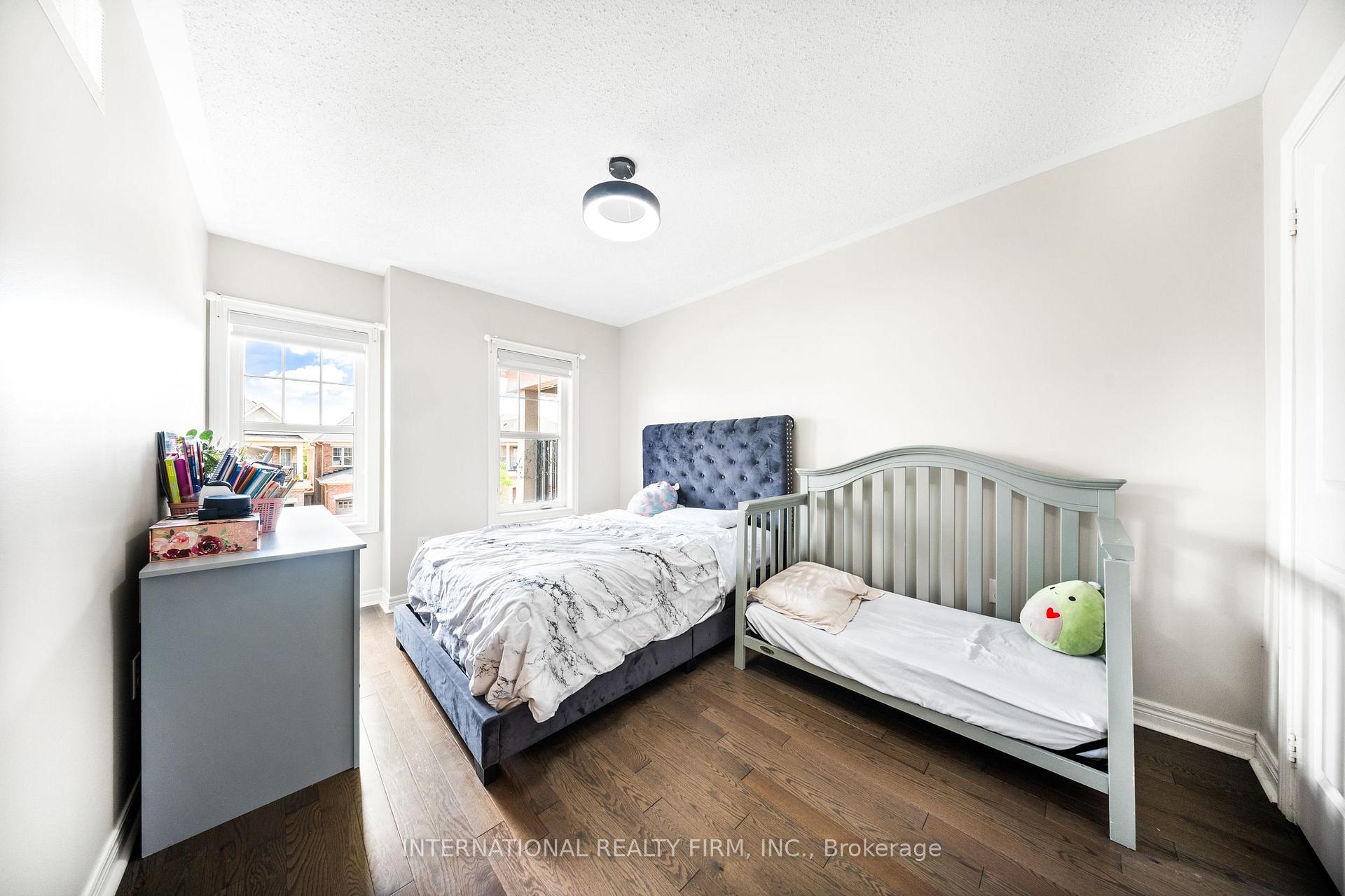Photo 19 of 8 Hogan Manor Drive, Brampton, Northwest Brampton — HOMEH