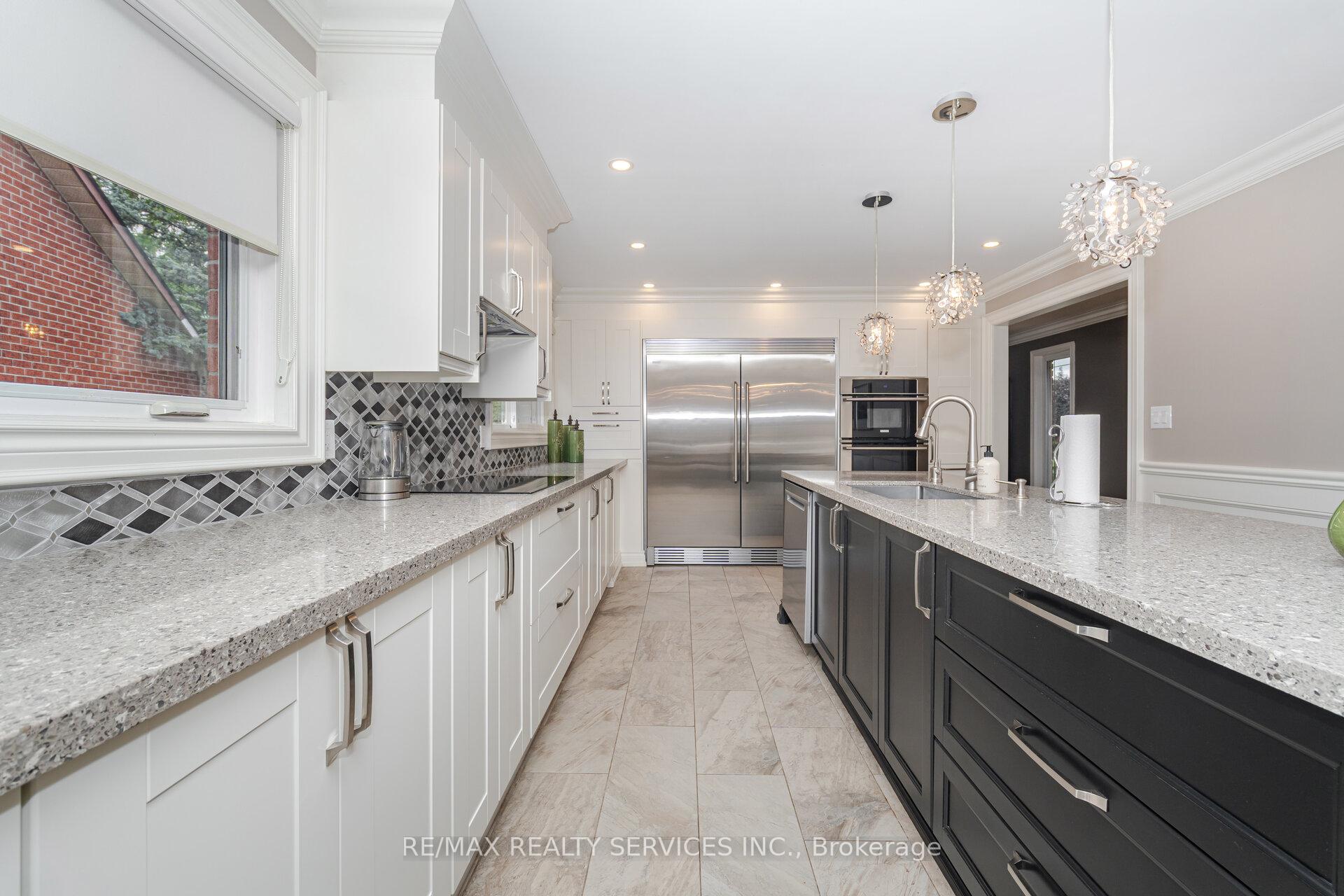 Photo 8 of 33 Carnforth Drive, Brampton, Snelgrove — HOMEH