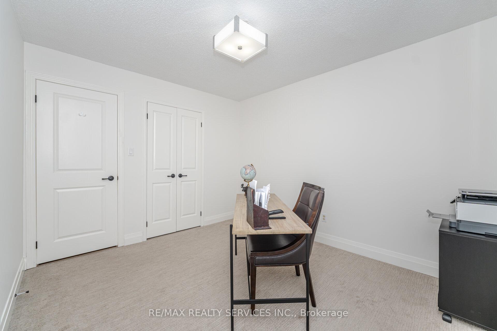Photo 22 of 33 Carnforth Drive, Brampton, Snelgrove — HOMEH