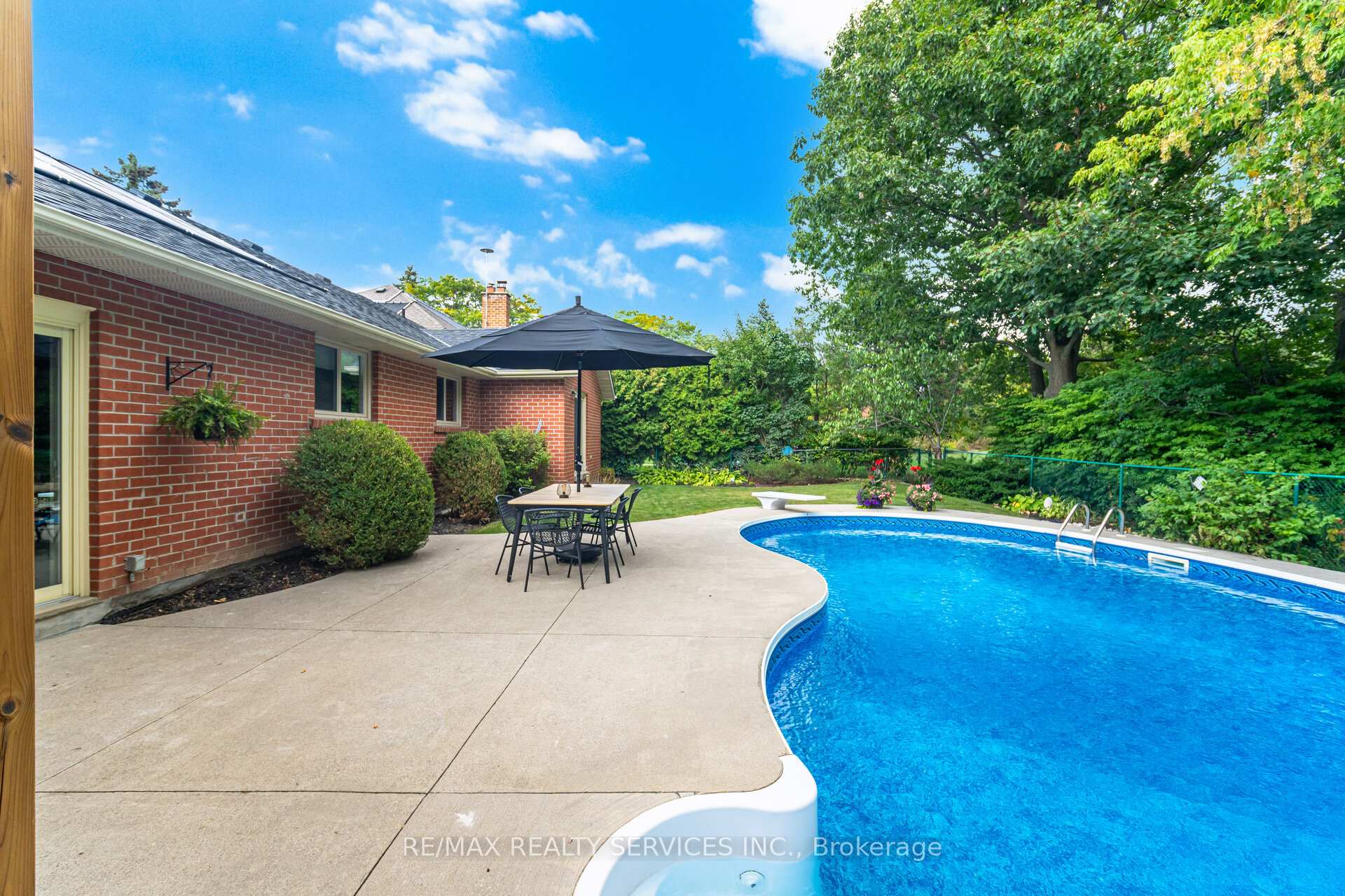 Photo 30 of 33 Carnforth Drive, Brampton, Snelgrove — HOMEH