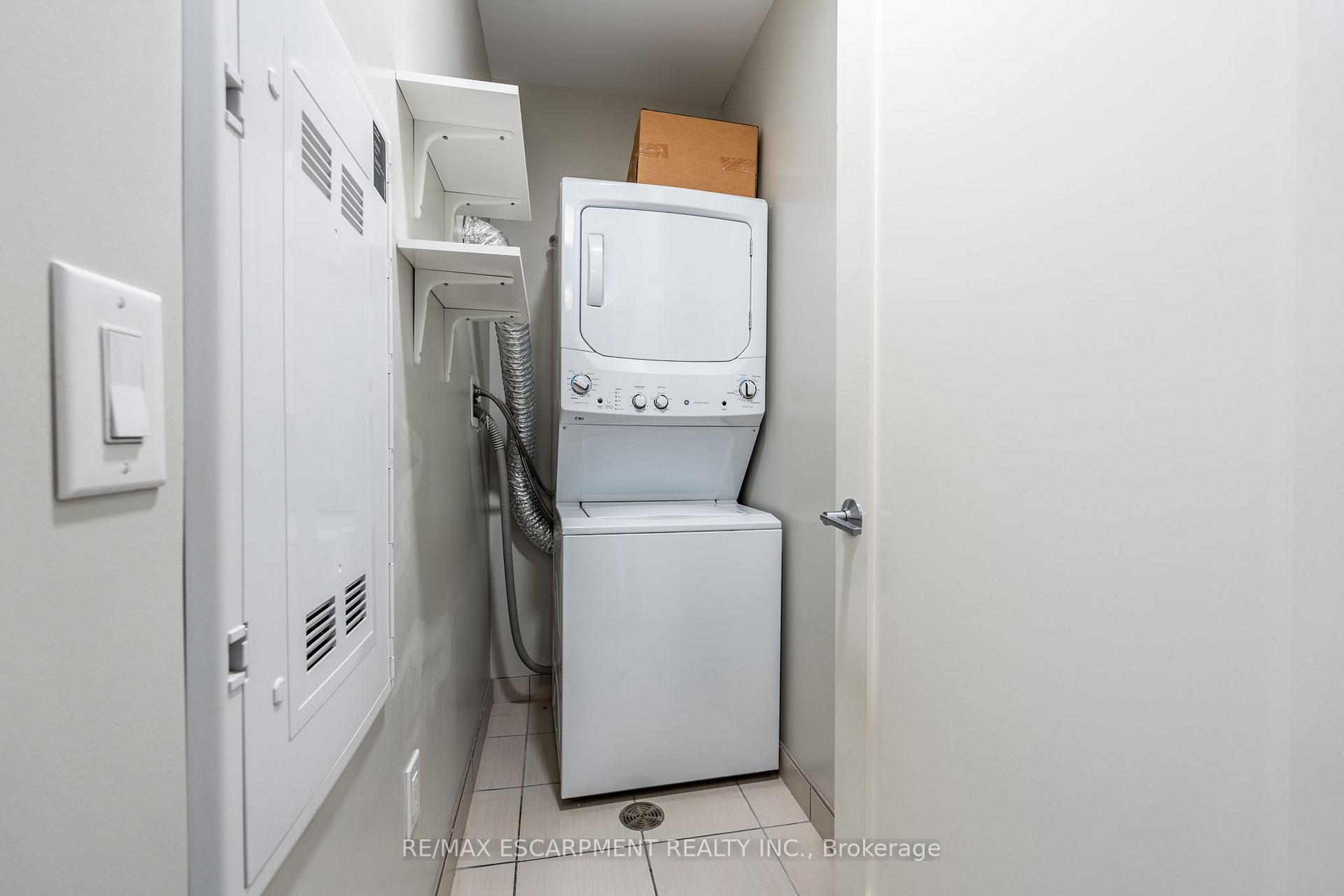 Photo 7 of Unit 921, 118 King Street E, Hamilton, Beasley — HOMEH